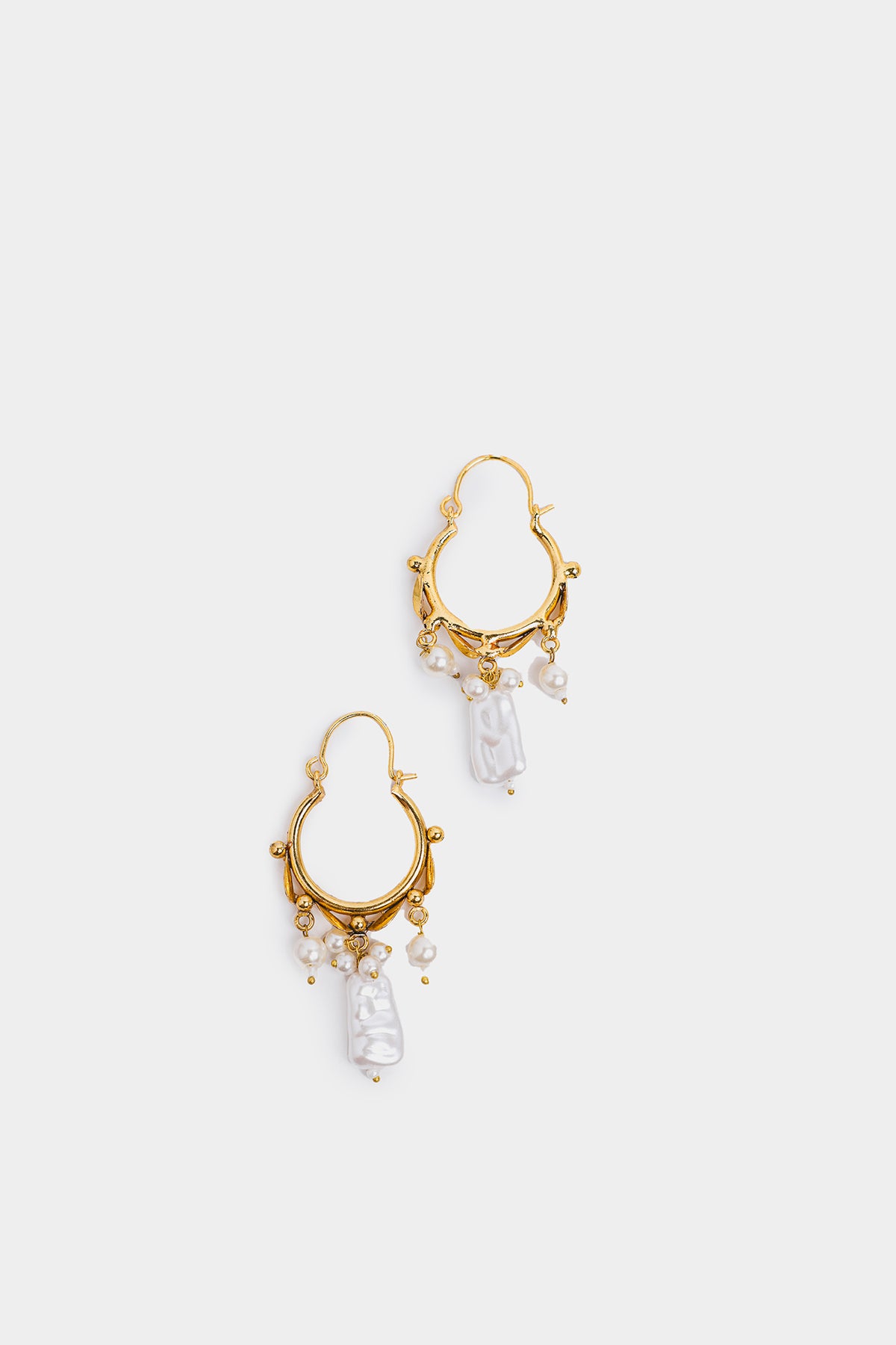 EARRINGS (E3190-111-001)