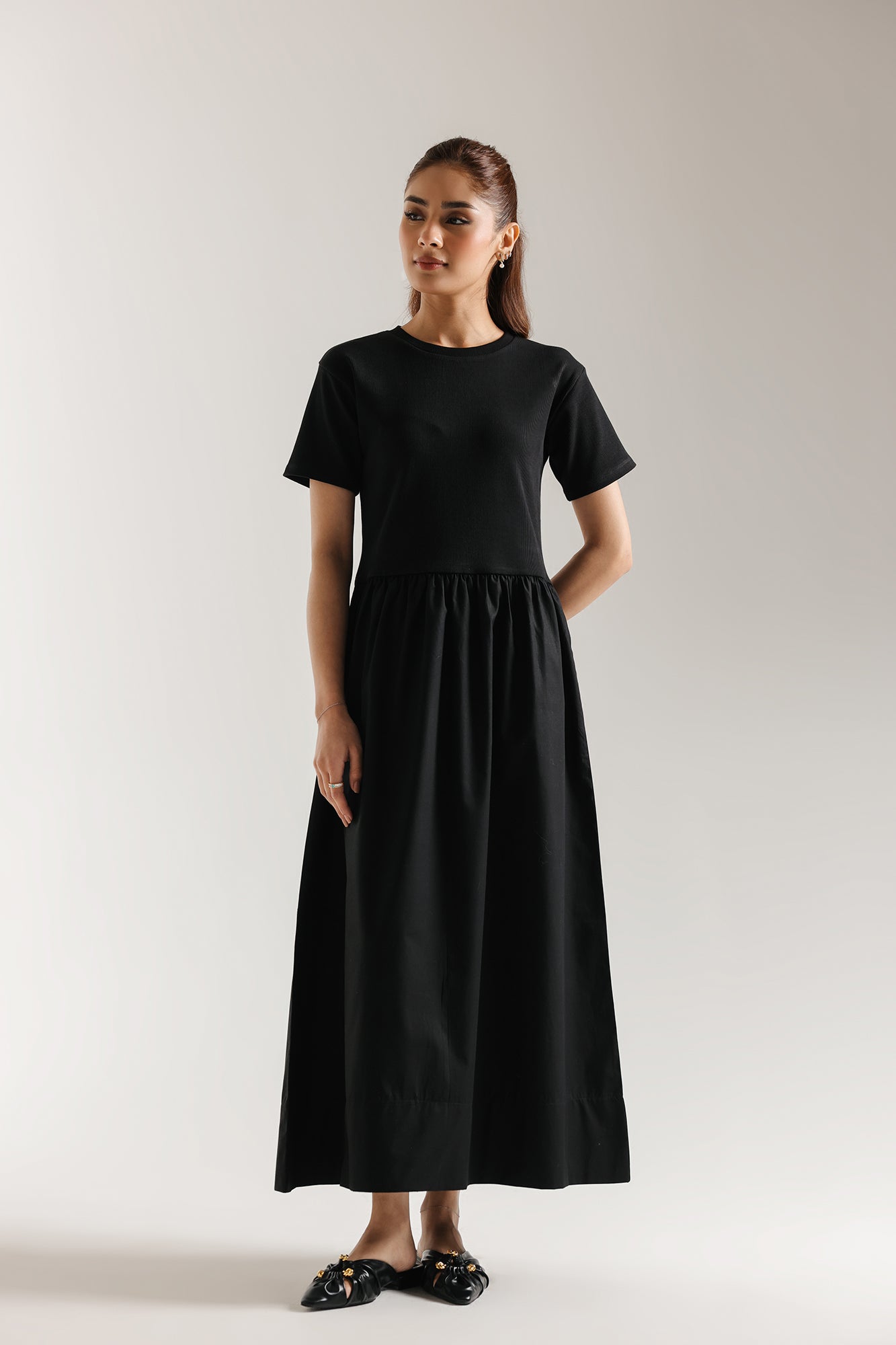 DRESS (E3194/108/901)