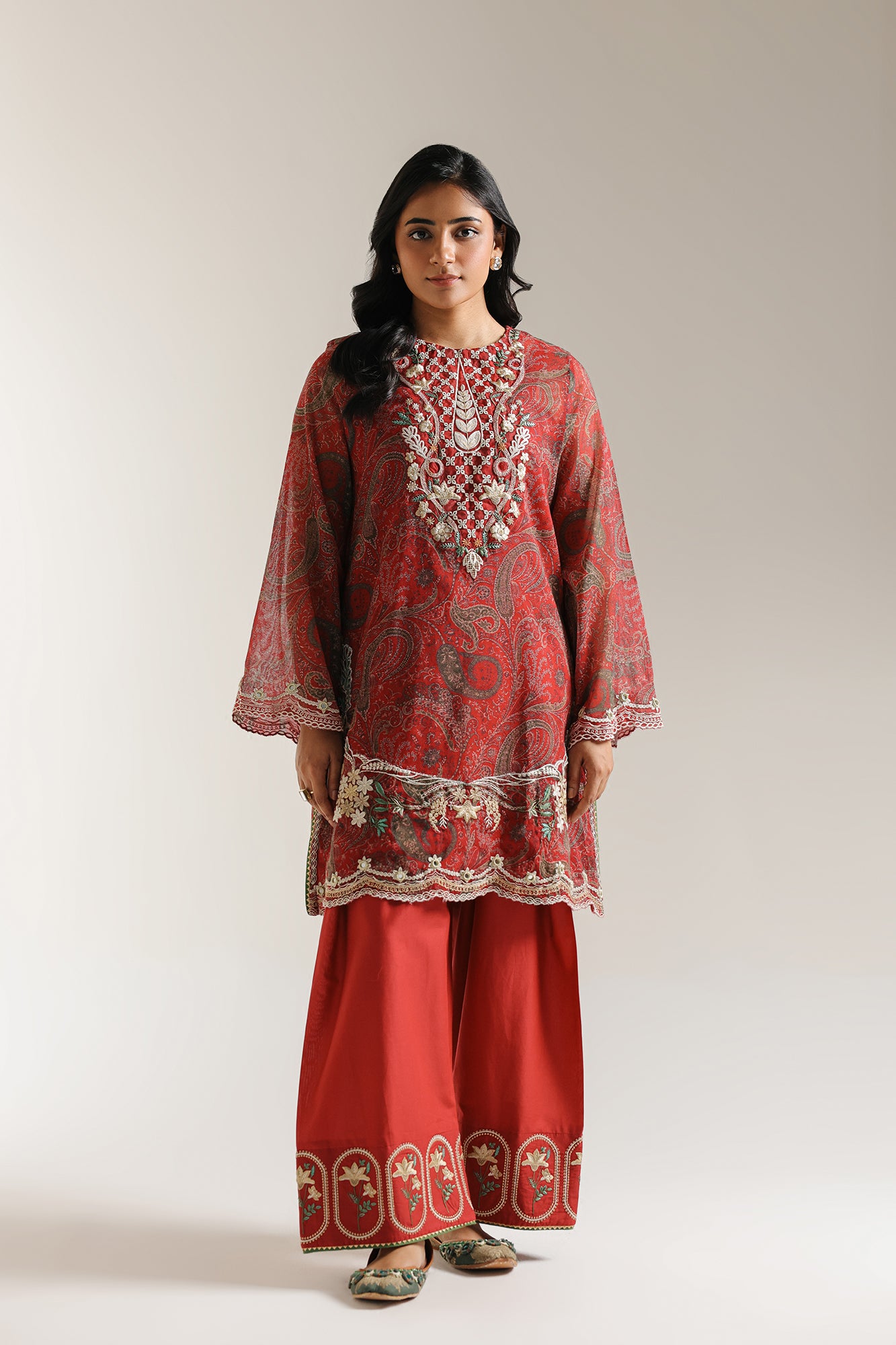 EMBROIDERED SUIT (E3197/103/416)