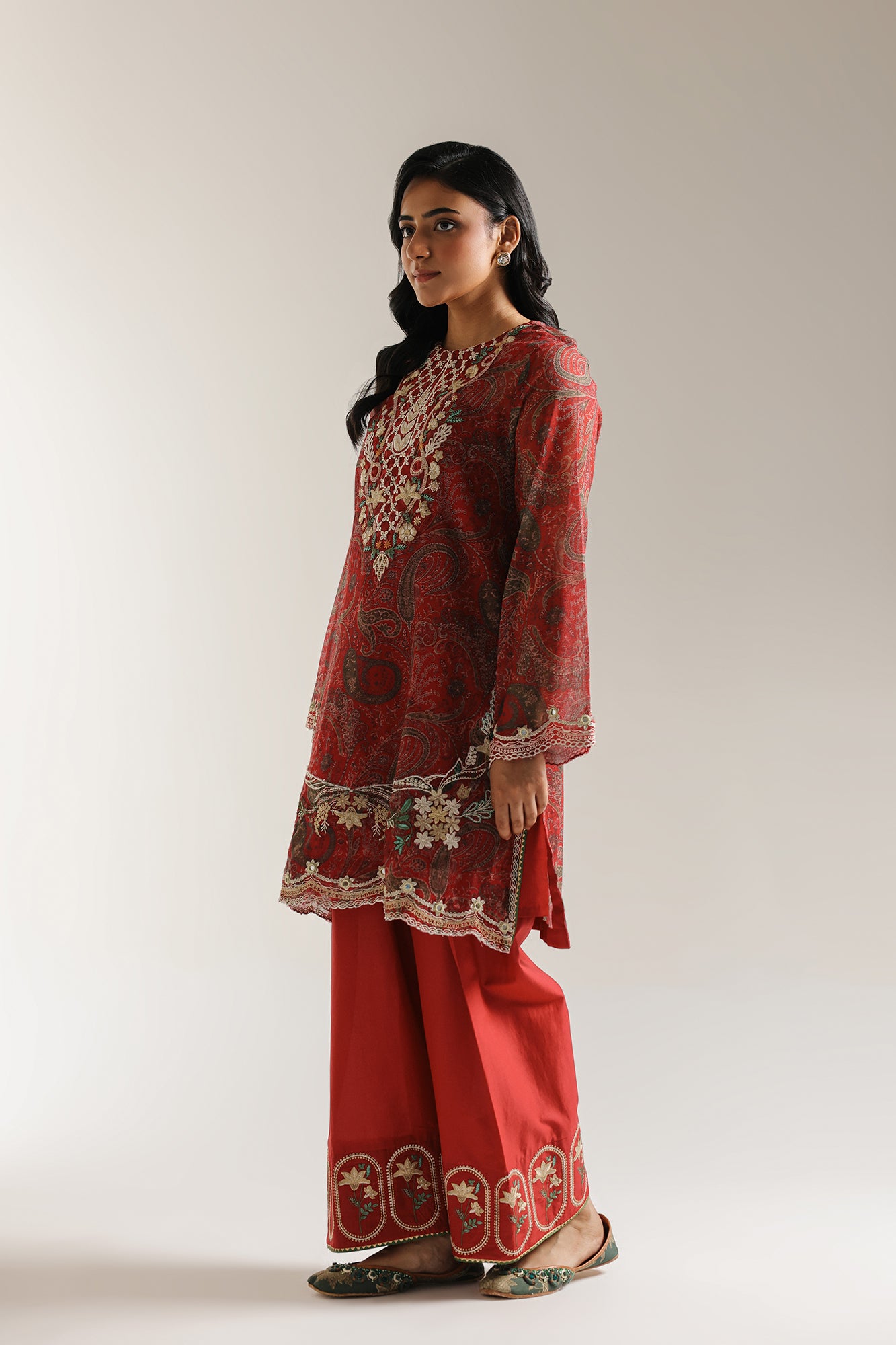 EMBROIDERED SUIT (E3197/103/416)