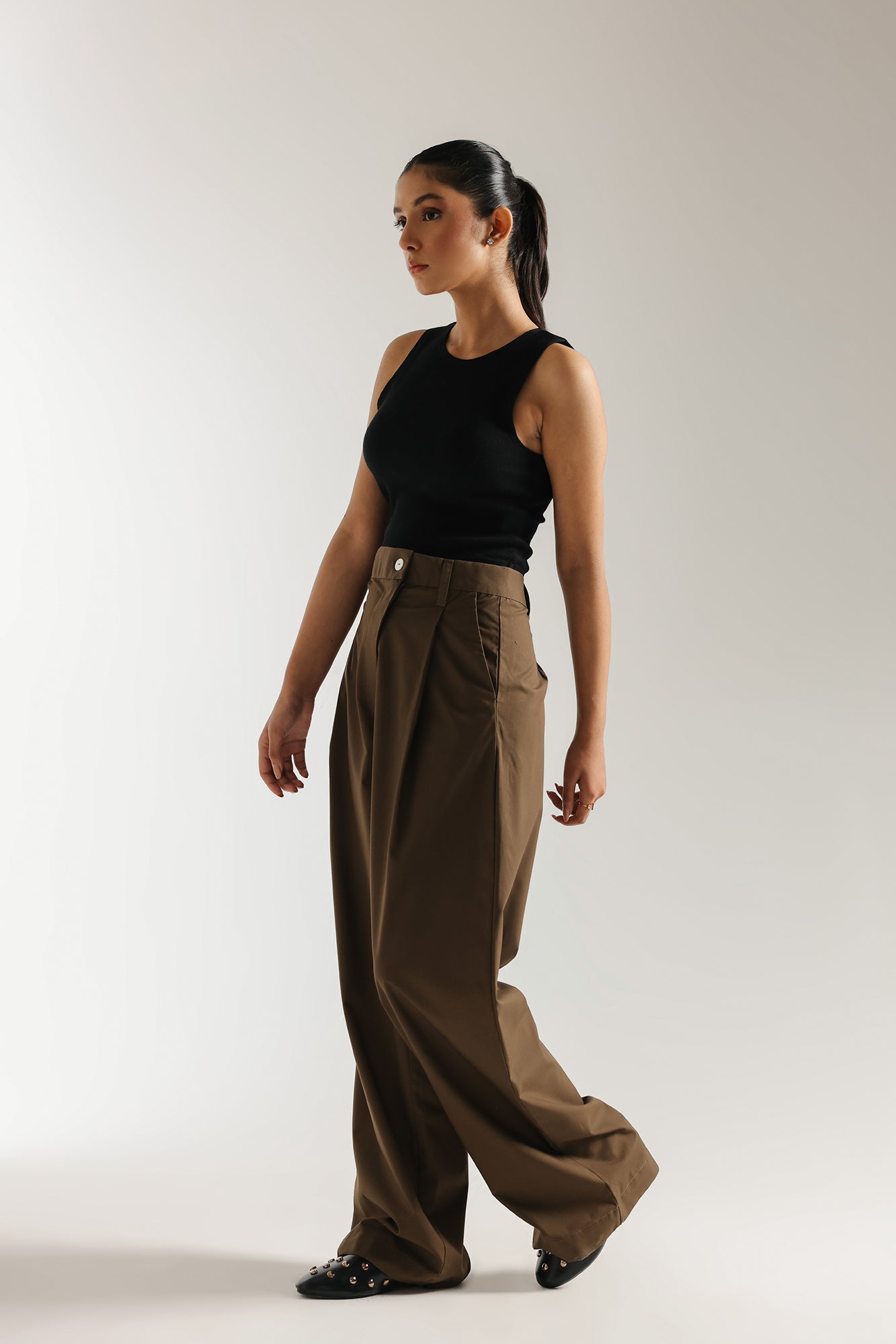 sleeveless top
