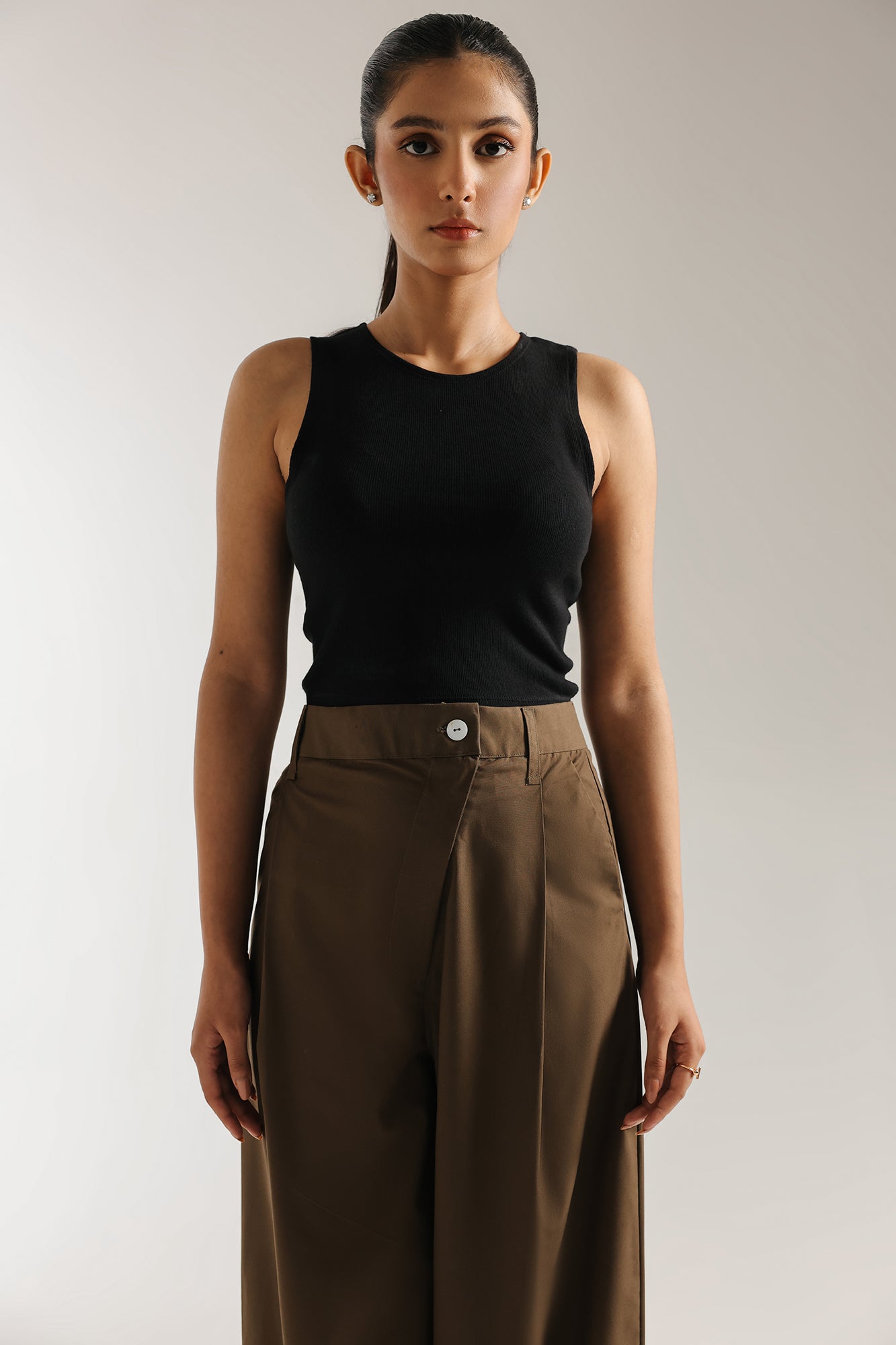 sleeveless top