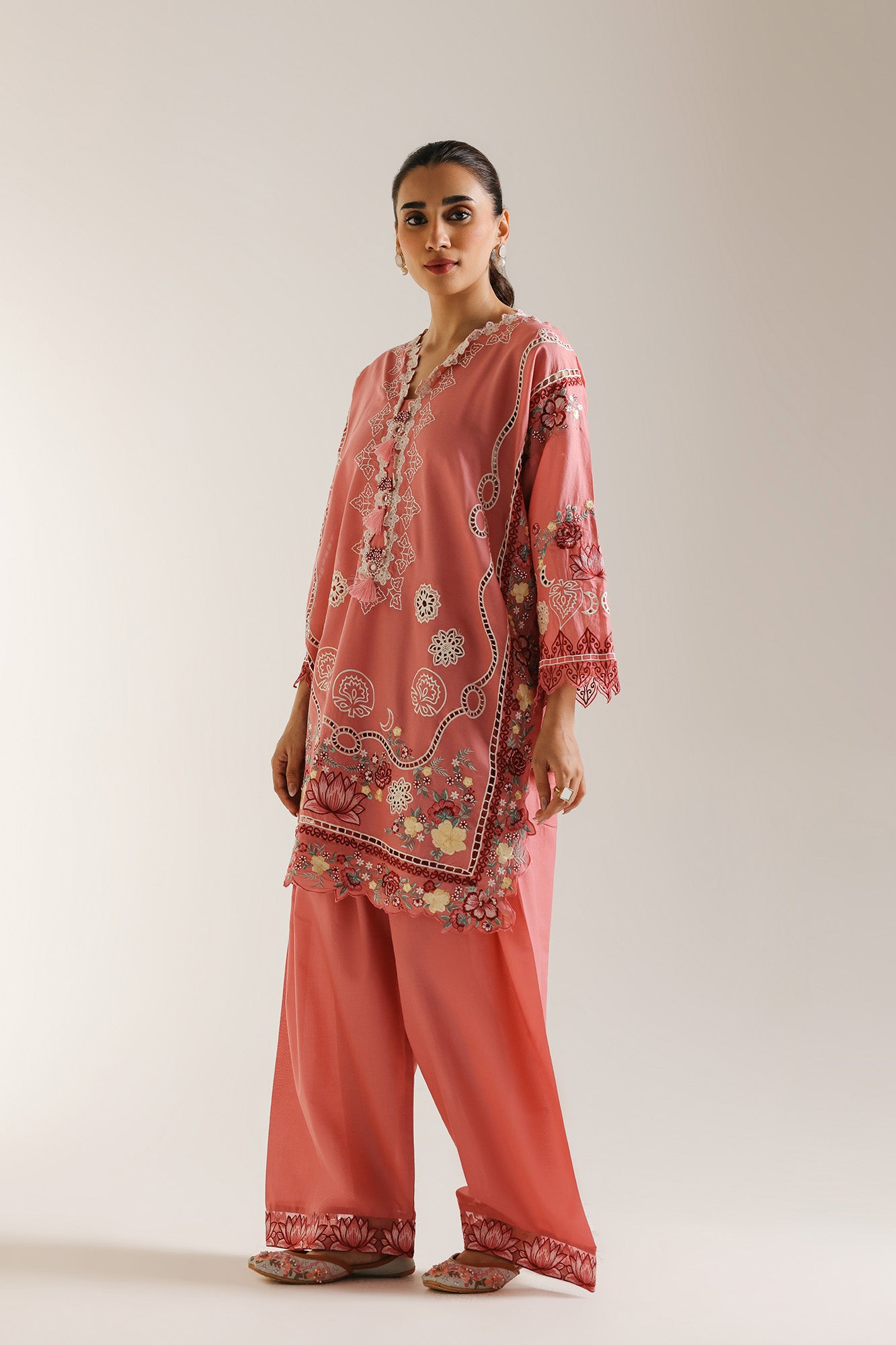 EMBROIDERED SUIT (E3231/103/410)