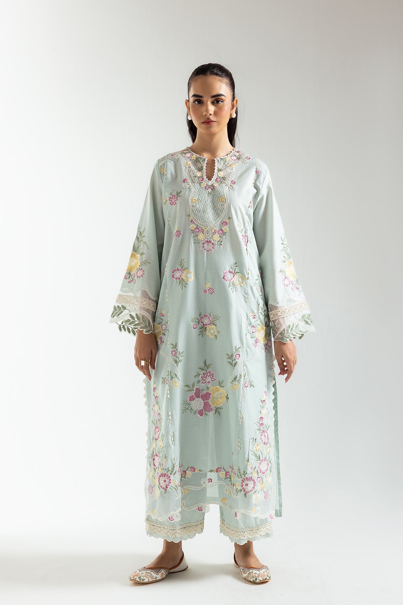 EMBROIDERED SUIT (E3232/103/721)