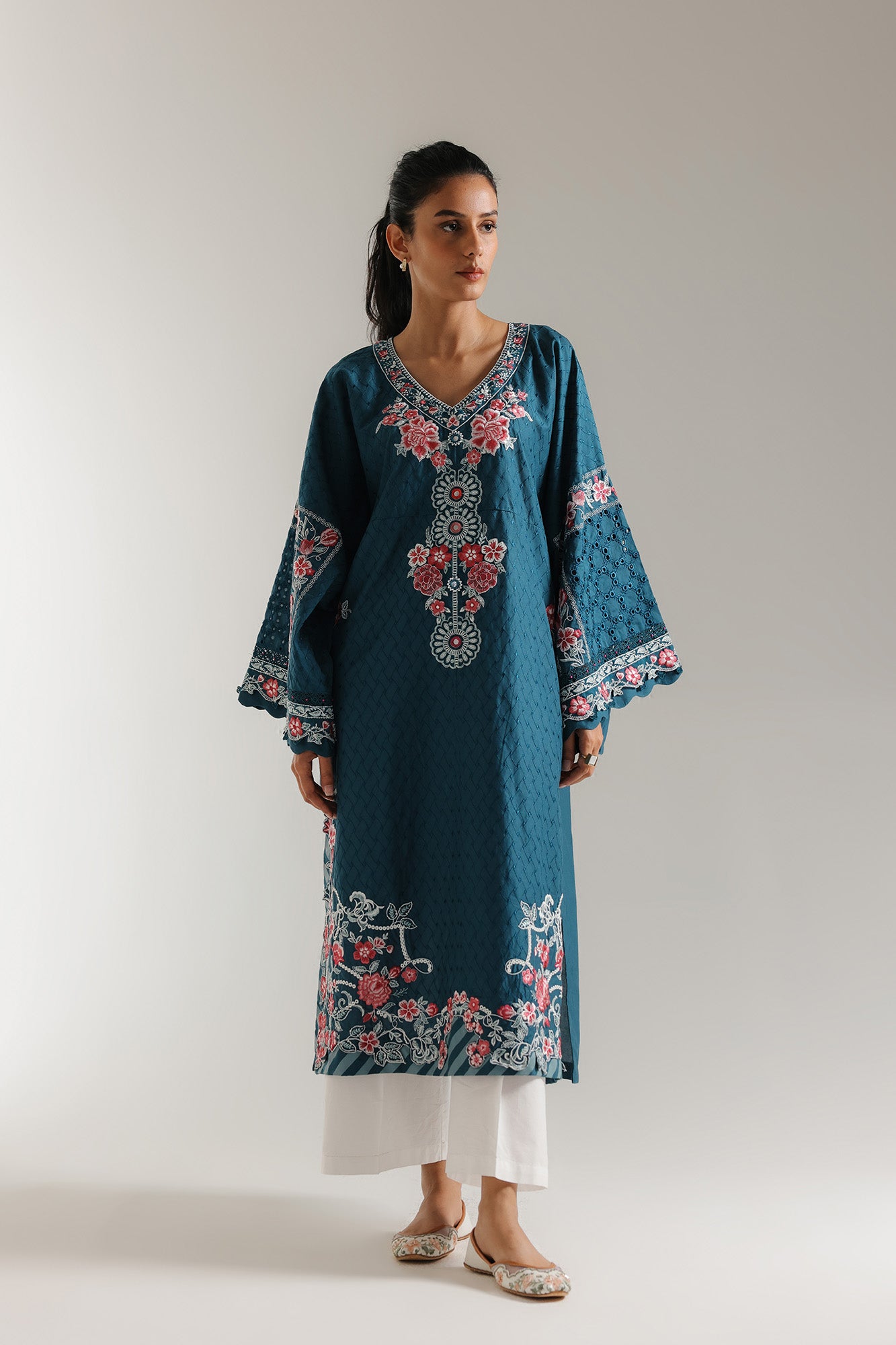 EMBROIDERED SHIRT (E3237/103/602)