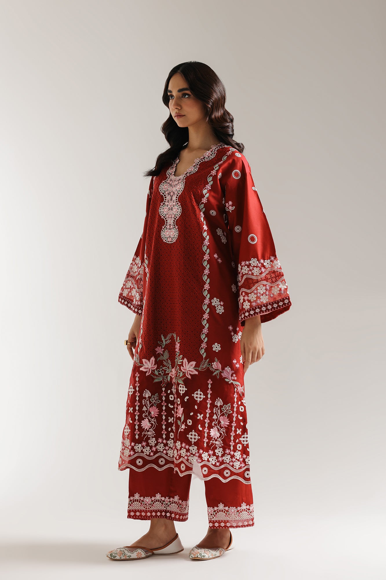 EMBROIDERED SUIT (E3238/103/416)