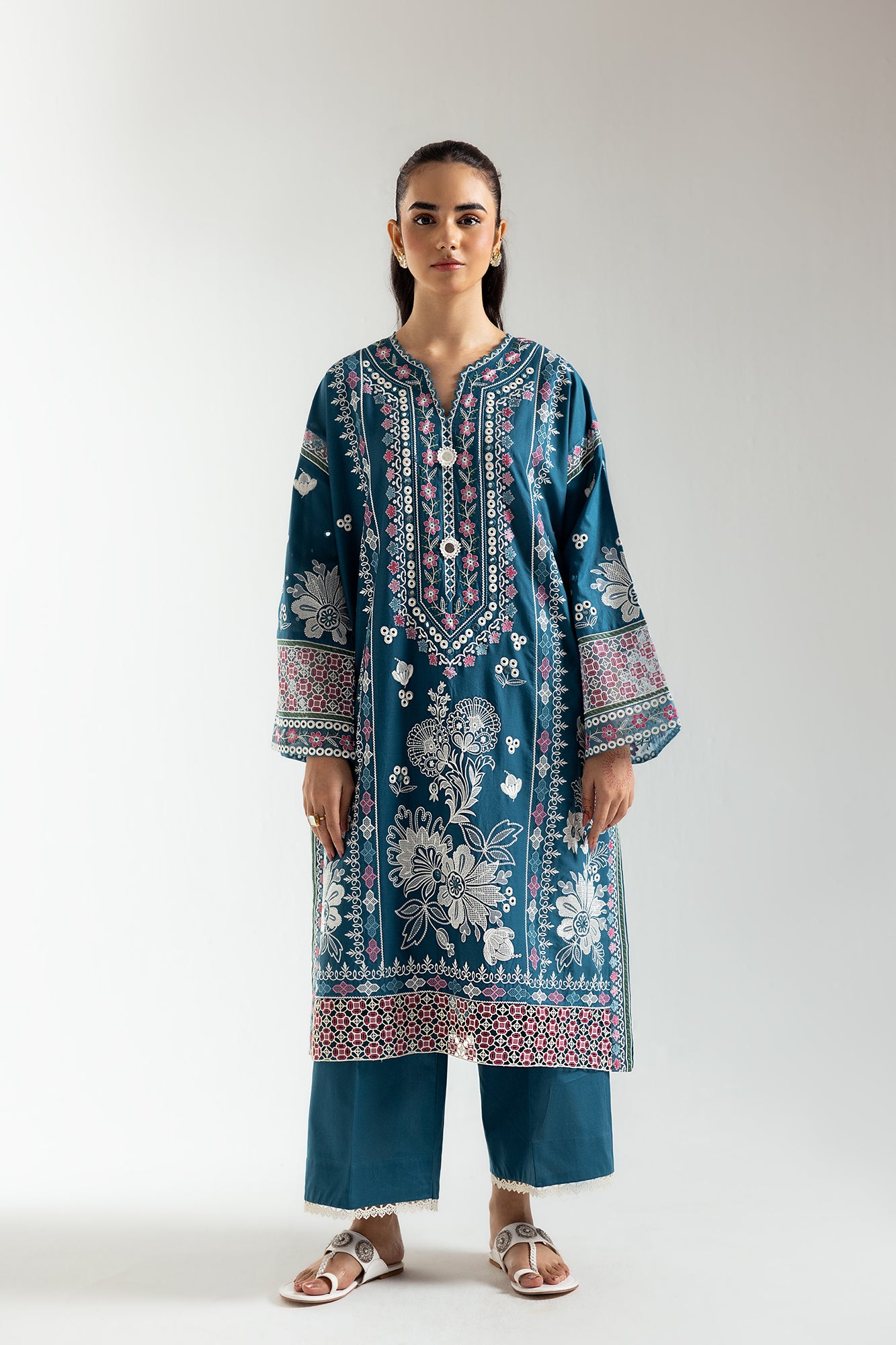 EMBROIDERED SUIT (E3253/103/711)