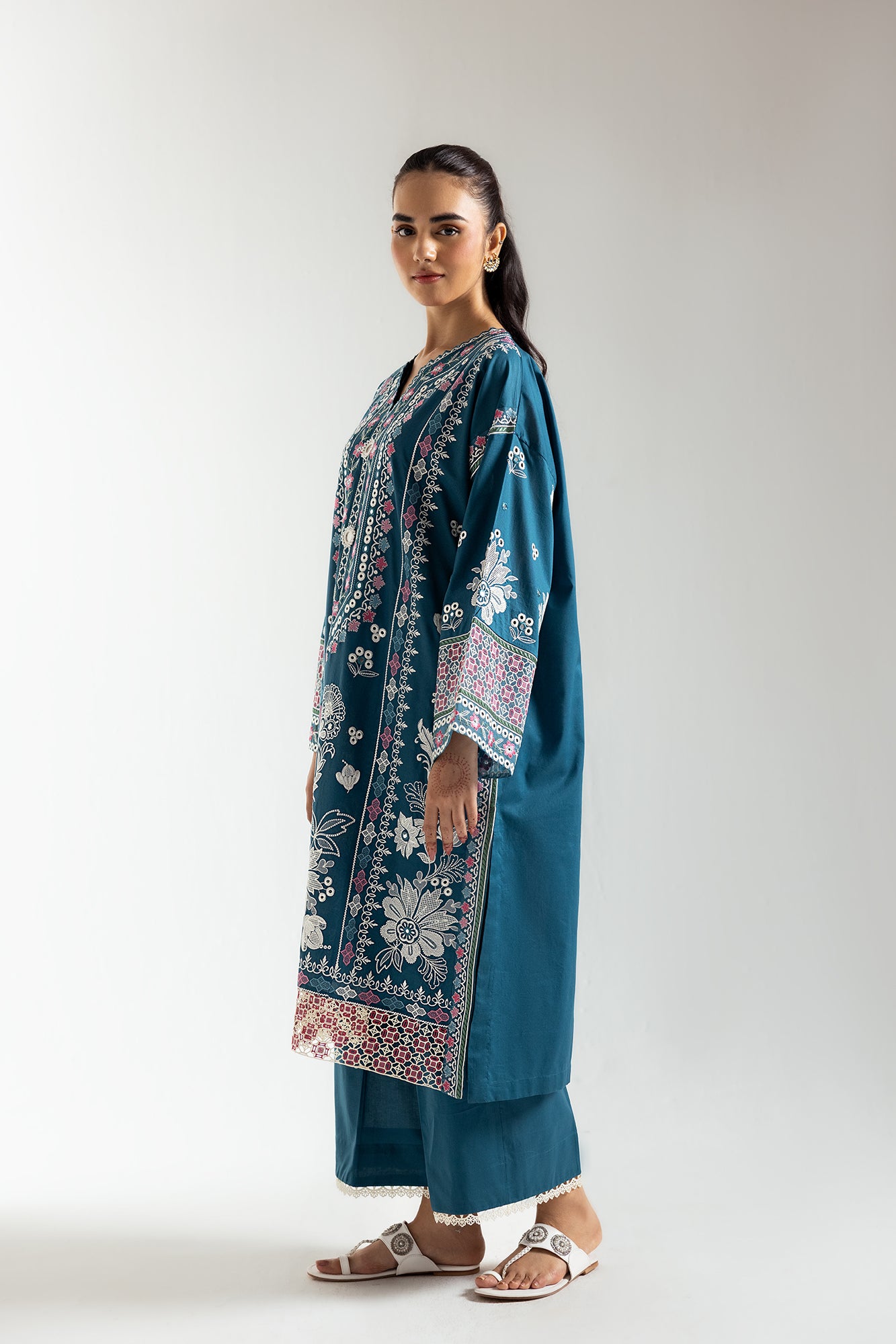 EMBROIDERED SUIT (E3253/103/711)