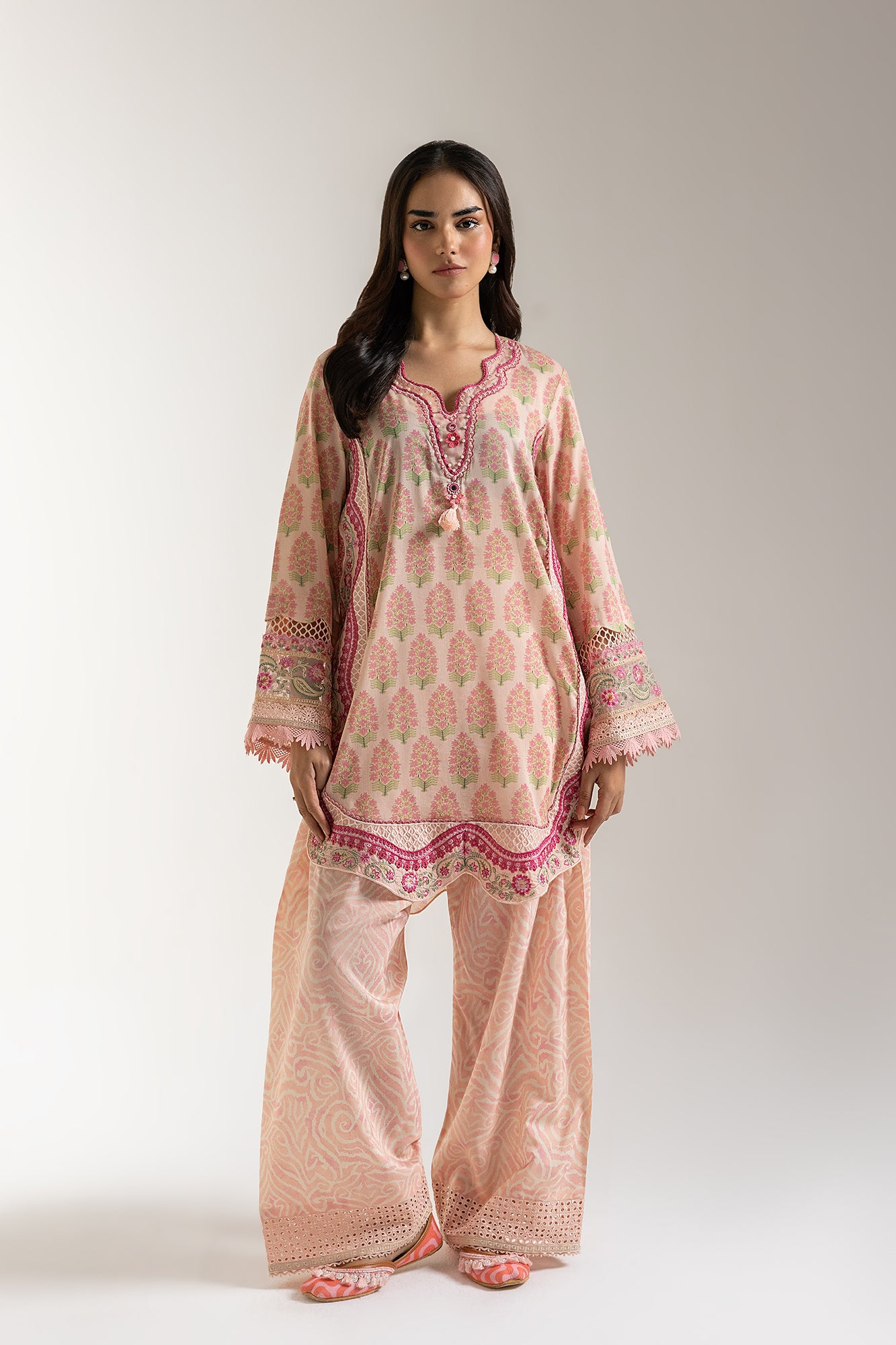EMBROIDERED SUIT (E3264/103/328)
