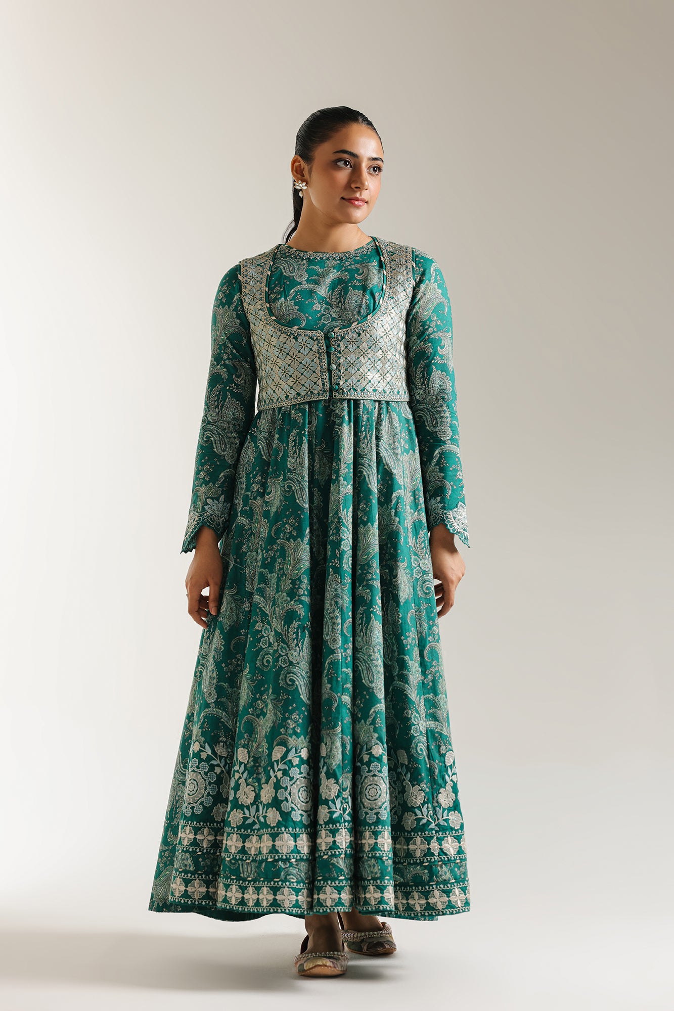 EMBROIDERED PISHWAS (E3282/103/708)