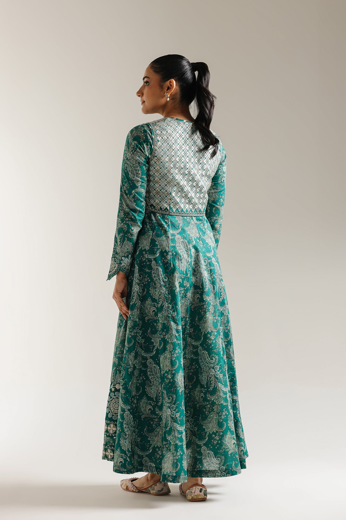 EMBROIDERED PISHWAS (E3282/103/708)