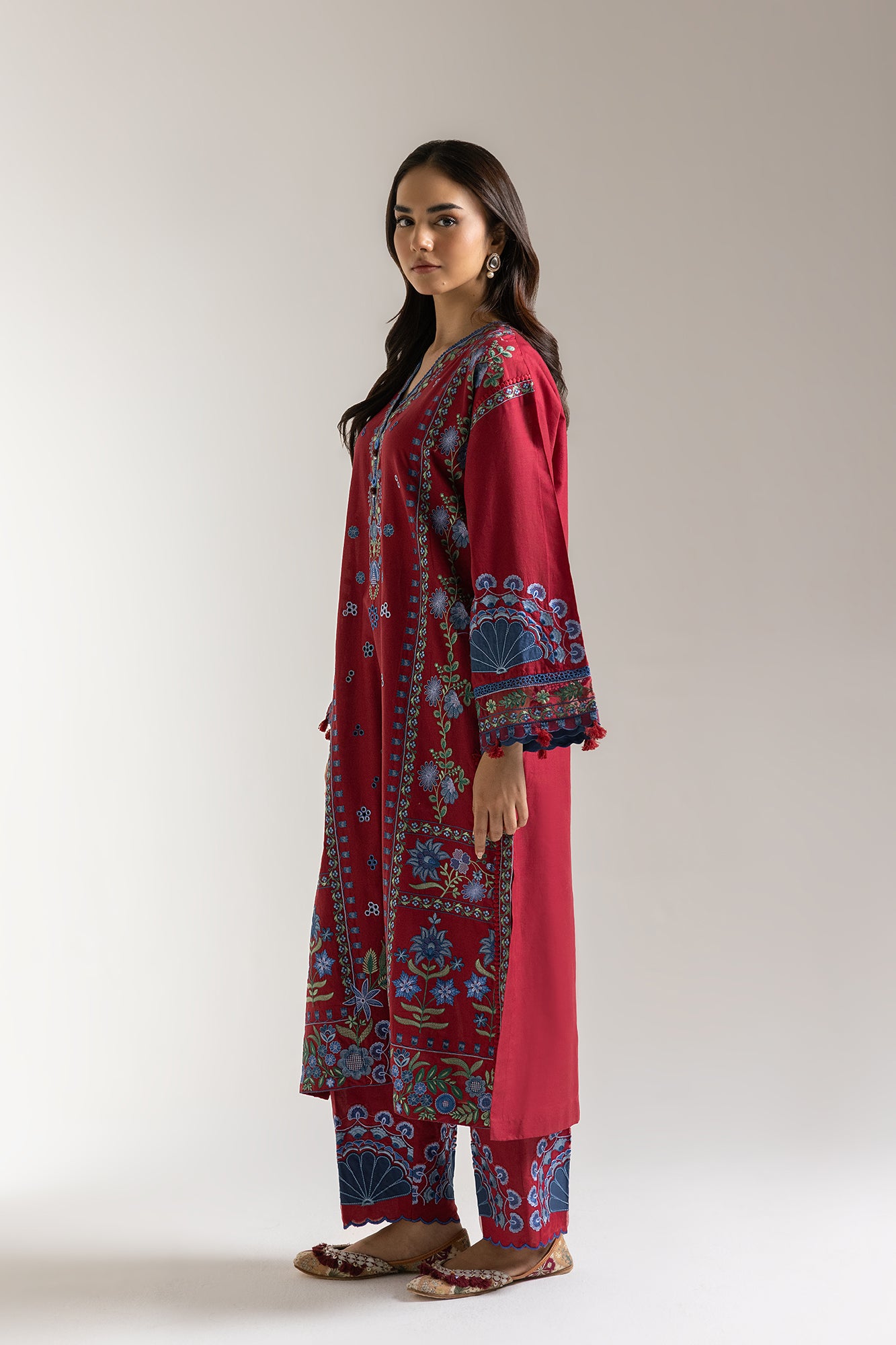 EMBROIDERED SUIT (E3308/103/416)