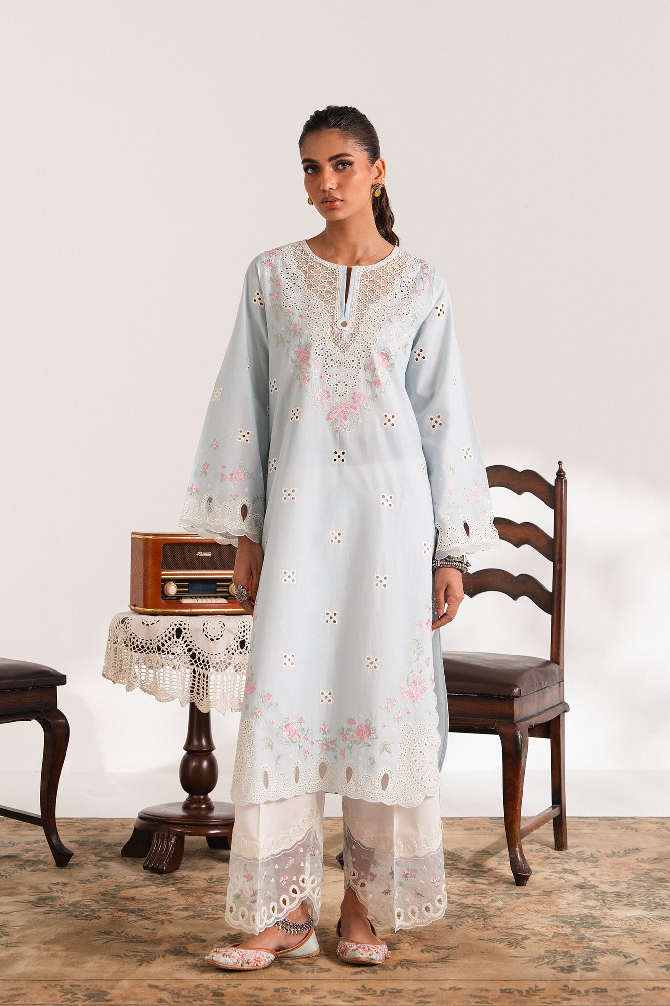 EMBROIDERED SUIT (E3314/103/633)