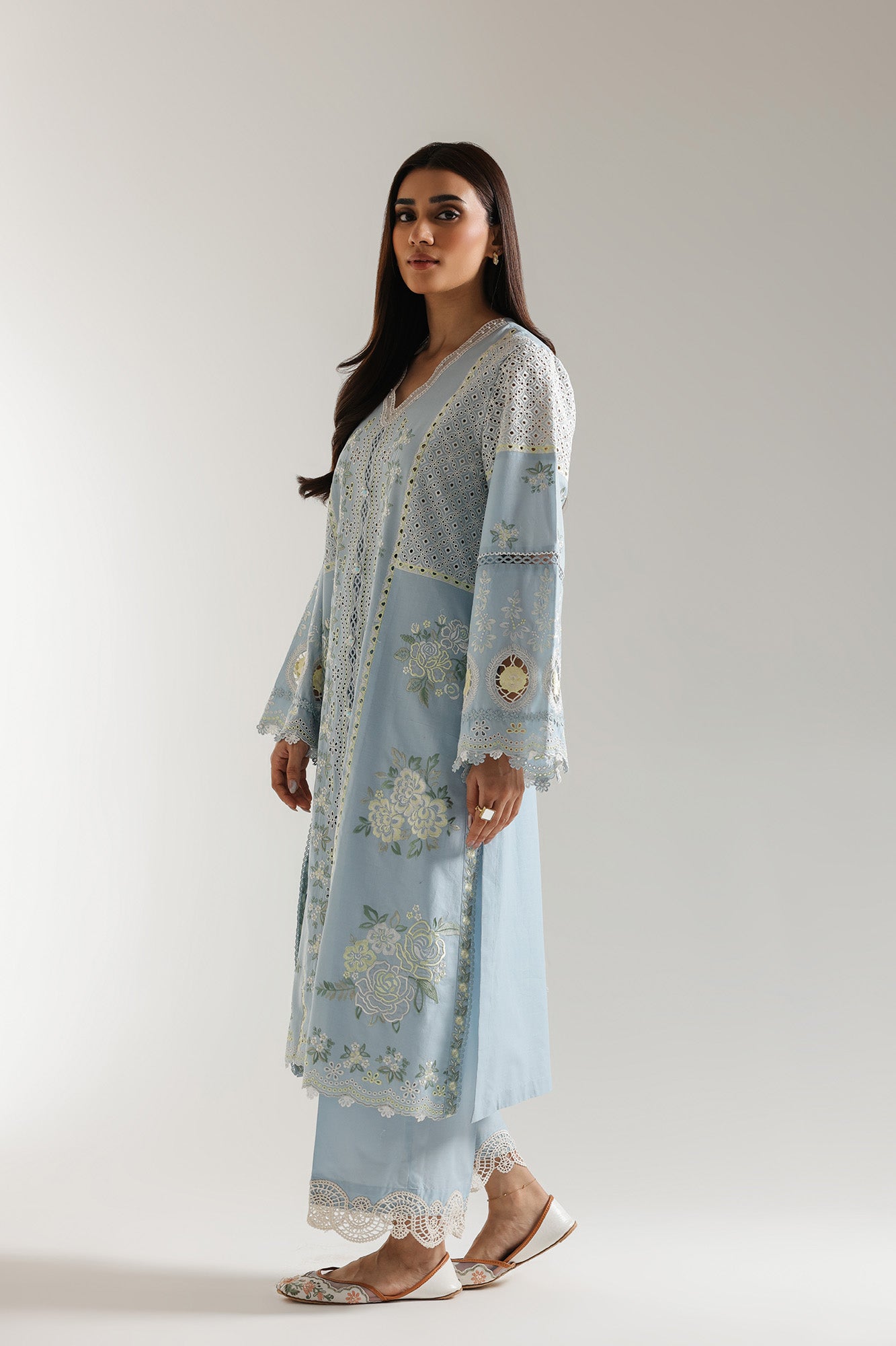 EMBROIDERED SUIT (E3316/103/633)