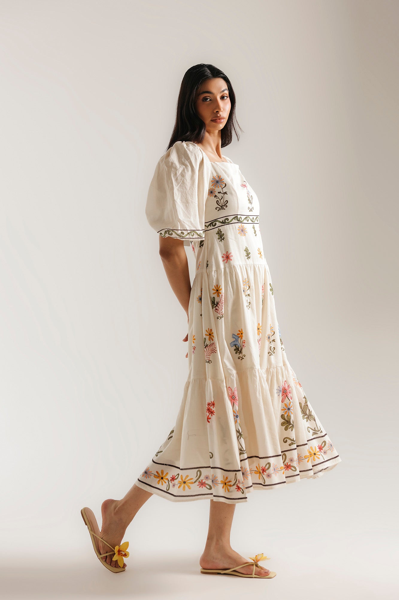 DRESS (E3341/108/005)