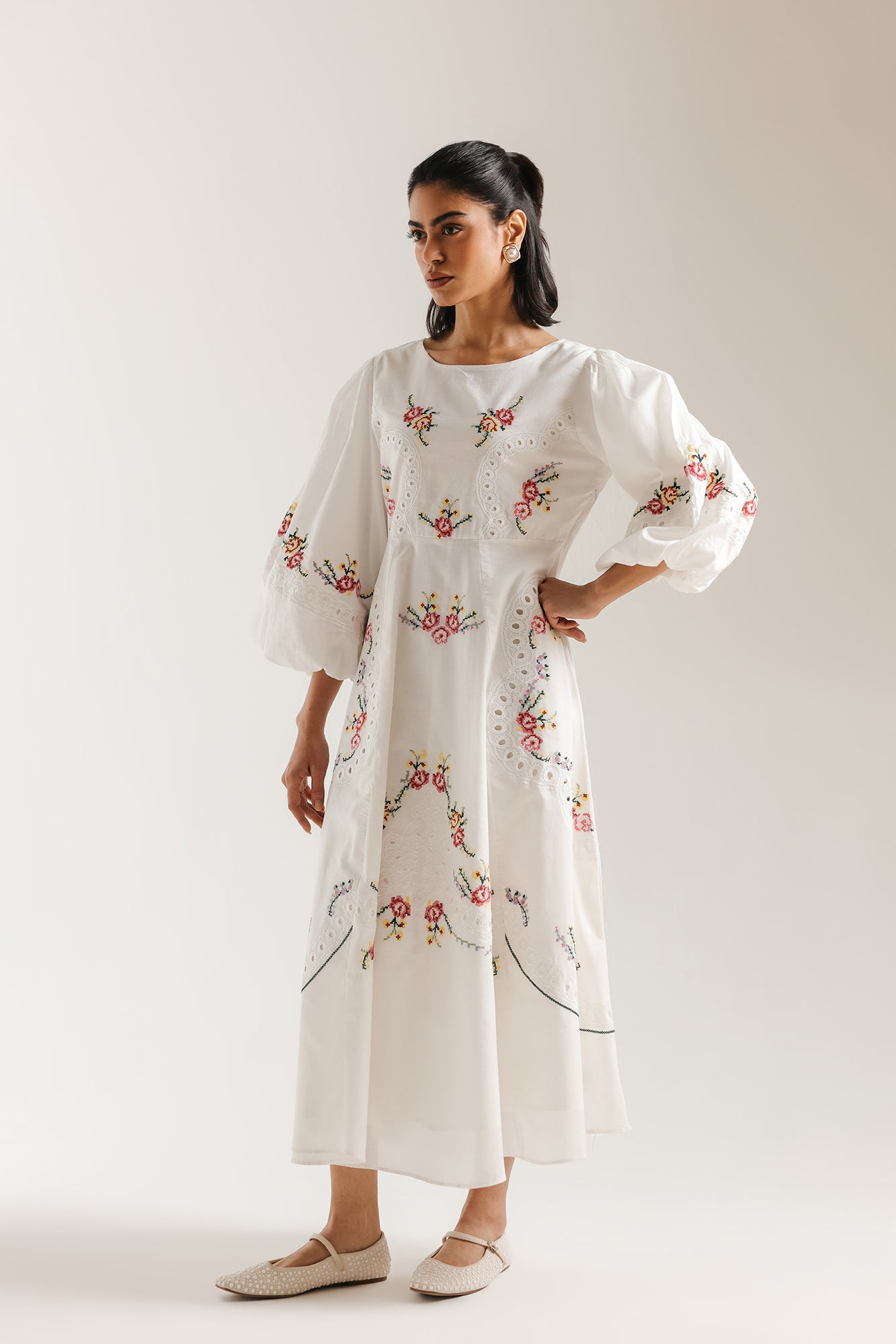 DRESS (E3342/108/001)