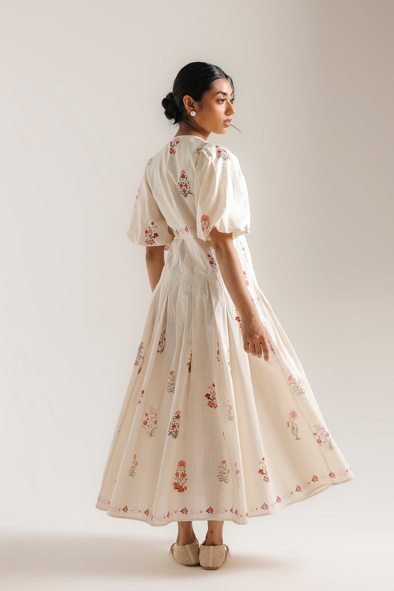 DRESS (E3345/108/002)