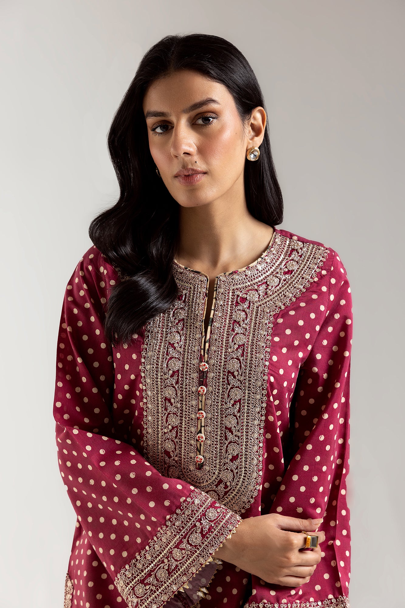 EMBROIDERED SUIT (E3348/103/414)