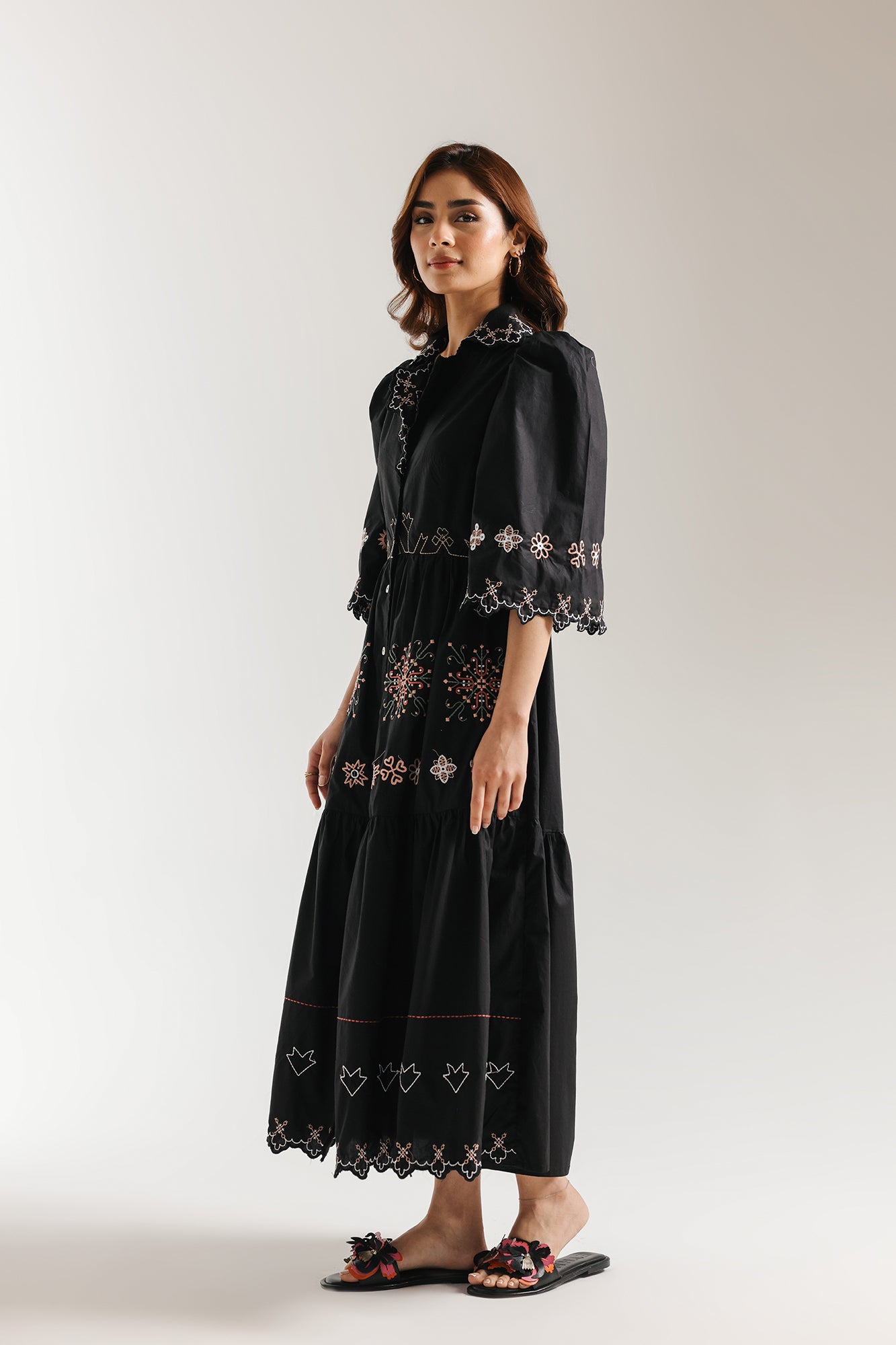 DRESS (E3357/108/902)