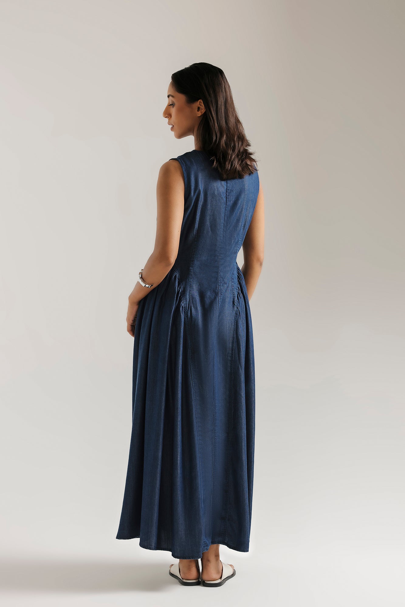 DRESS (E3358/108/631)