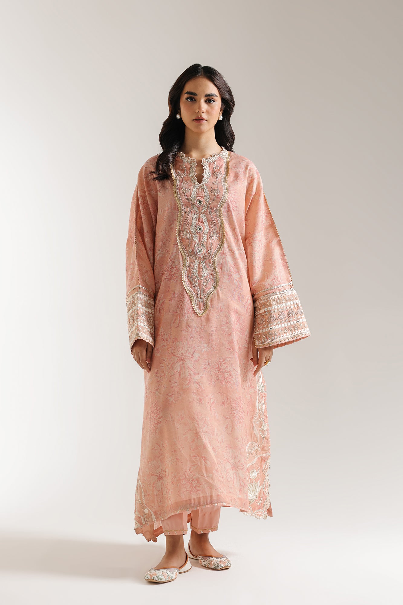 EMBROIDERED SUIT (E3359/103/326)