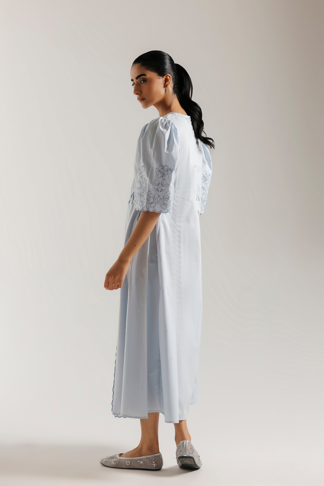 DRESS (E3365-108-617)