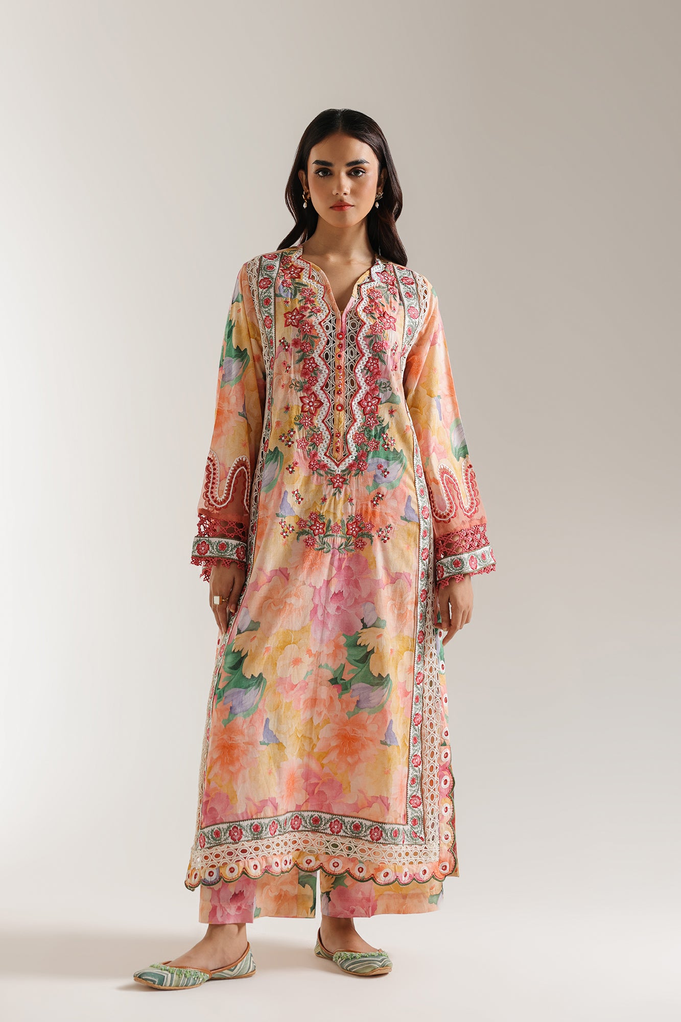 EMBROIDERED SUIT (E3371/103/215)