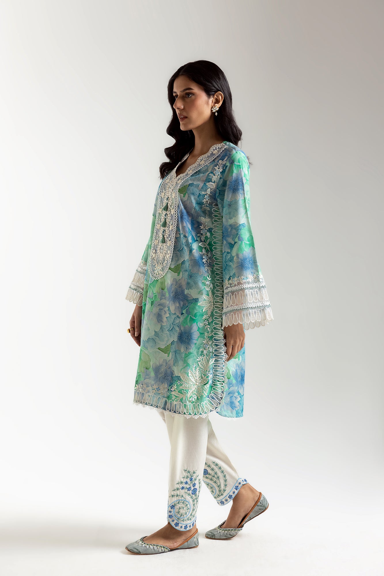 EMBROIDERED SUIT (E3372/103/615)