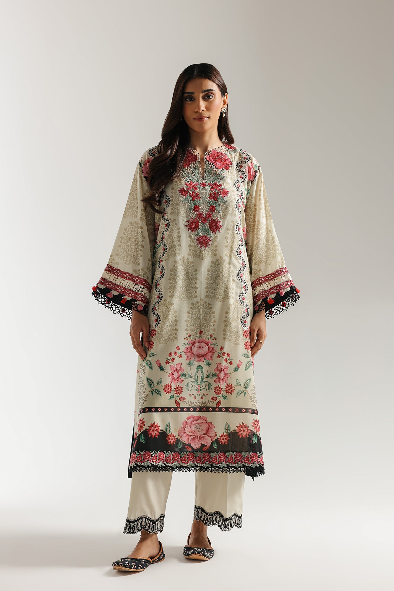 EMBROIDERED SUIT (E3386/103/004)