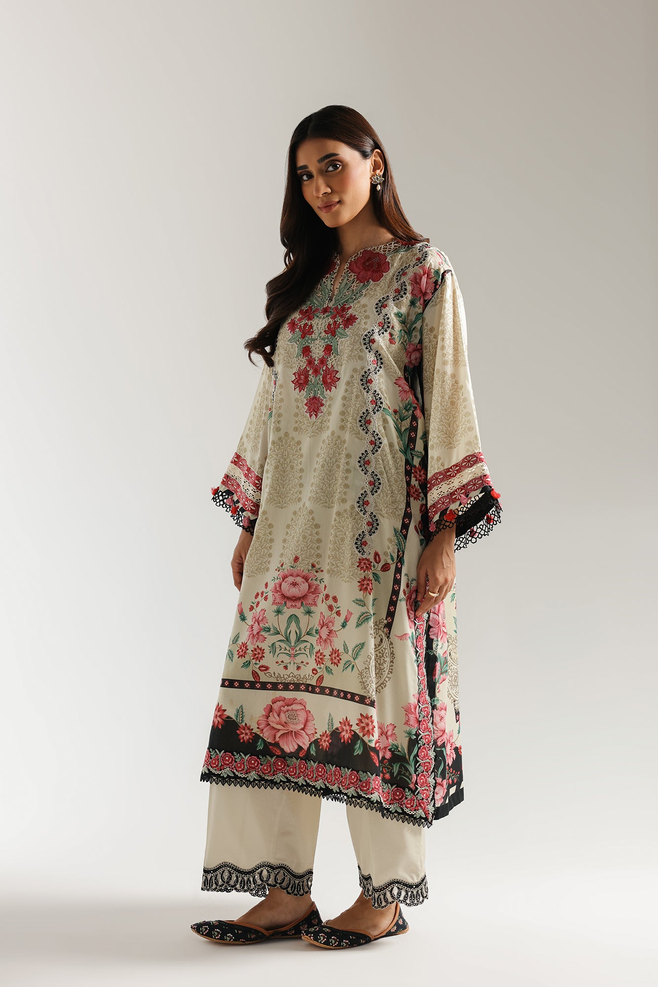 EMBROIDERED SUIT (E3386/103/004)