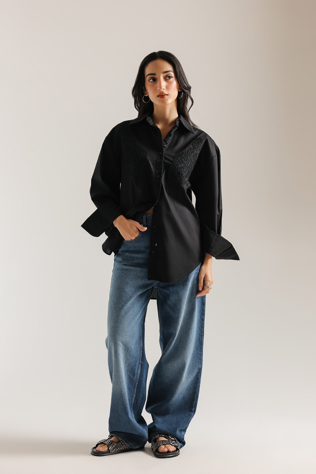 EMBROIDERED SHIRT (E3429/108/902)