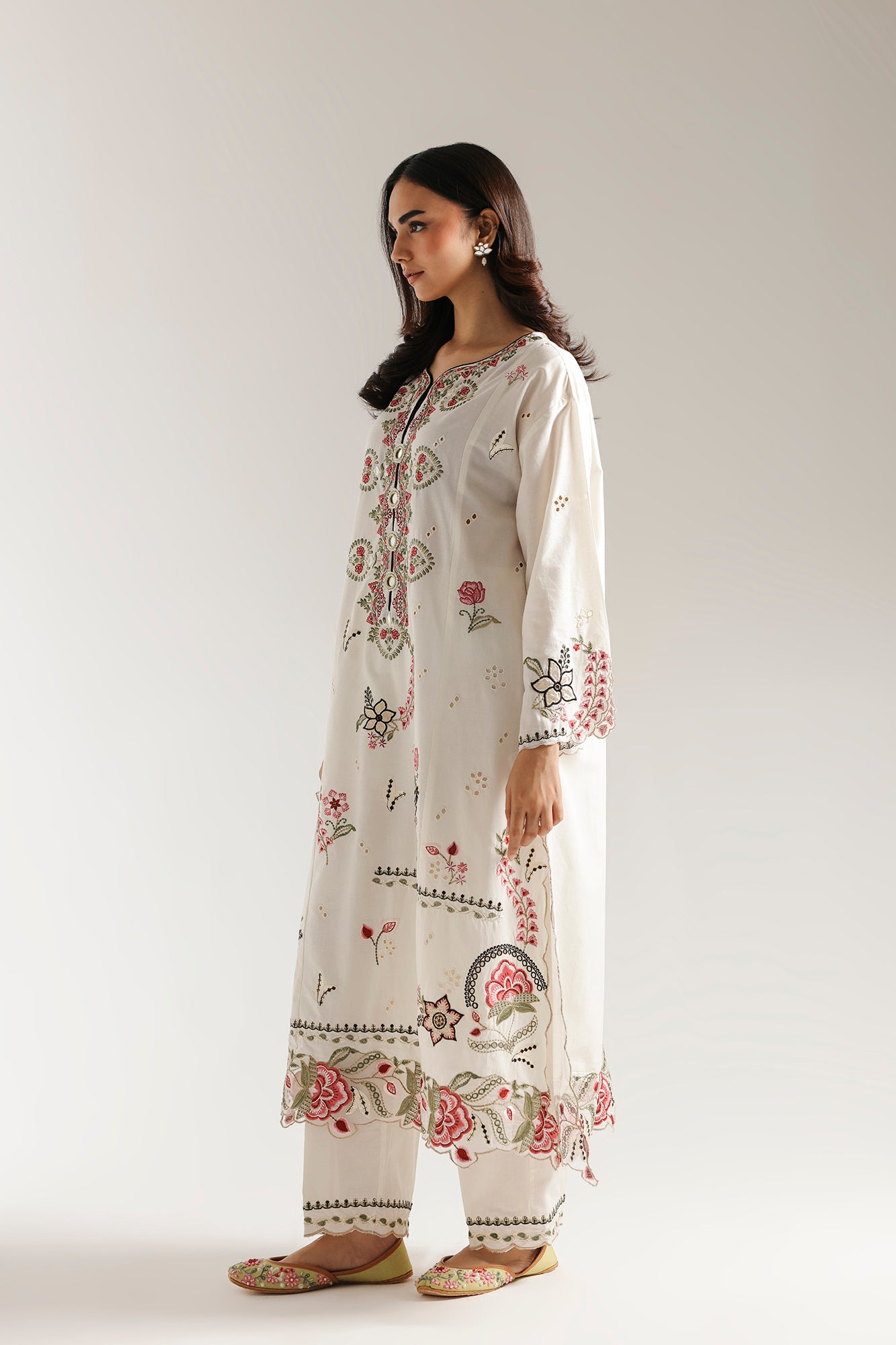 EMBROIDERED SUIT (E3442/103/003)