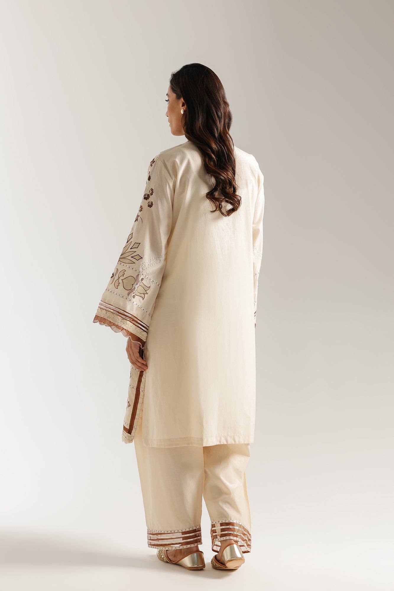 EMBROIDERED SUIT (E3459/103/112)