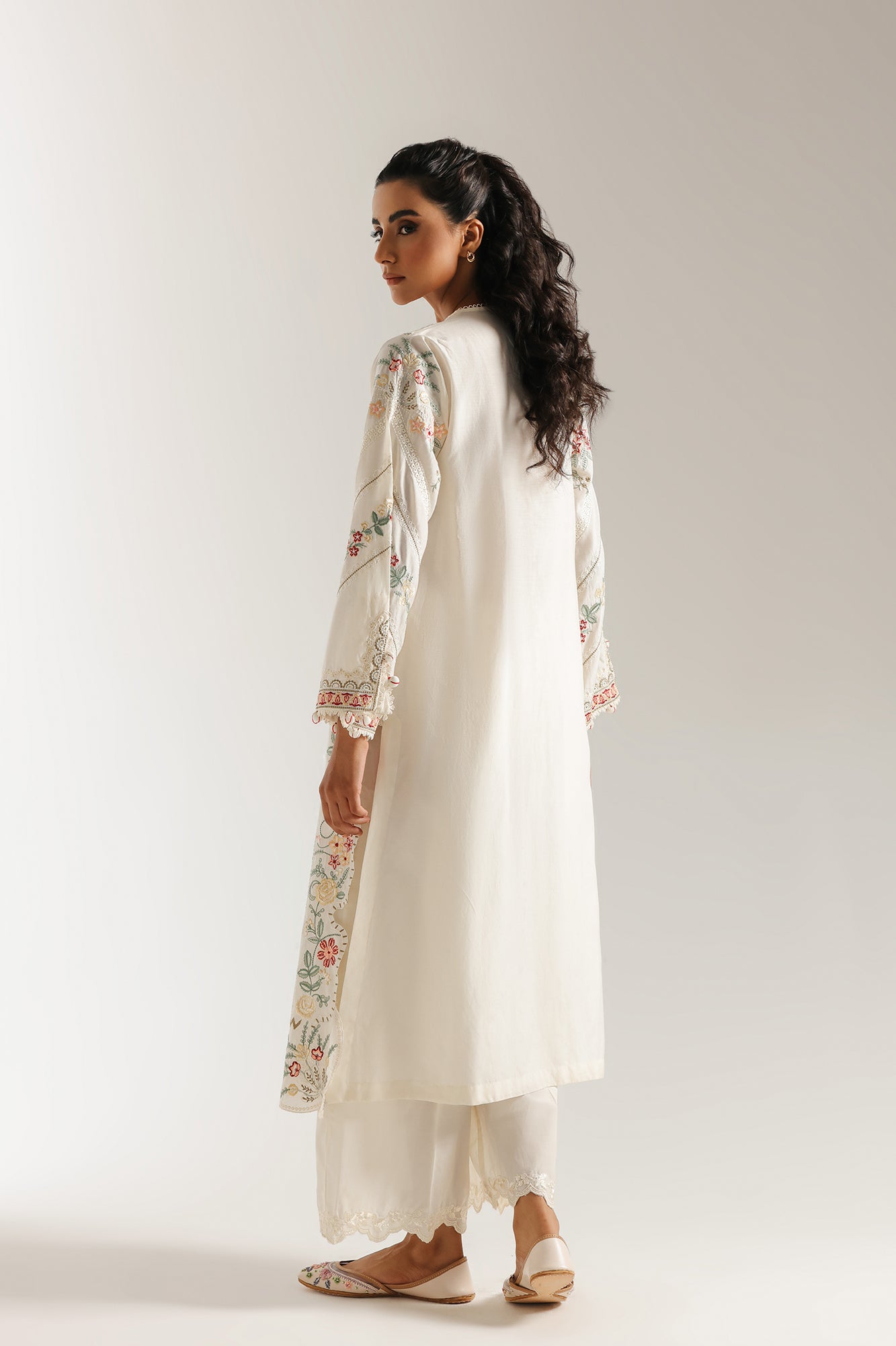 EMBROIDERED SUIT (E3461/103/002)