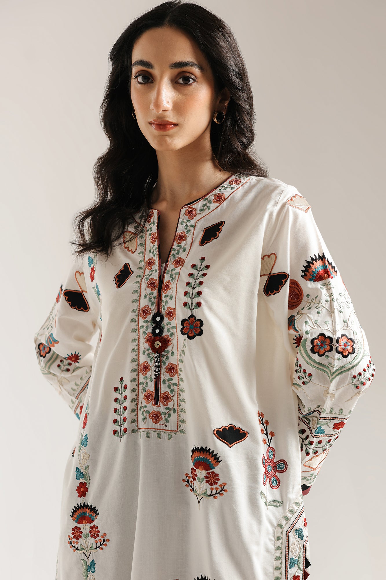 EMBROIDERED SUIT (E3478/103/003)