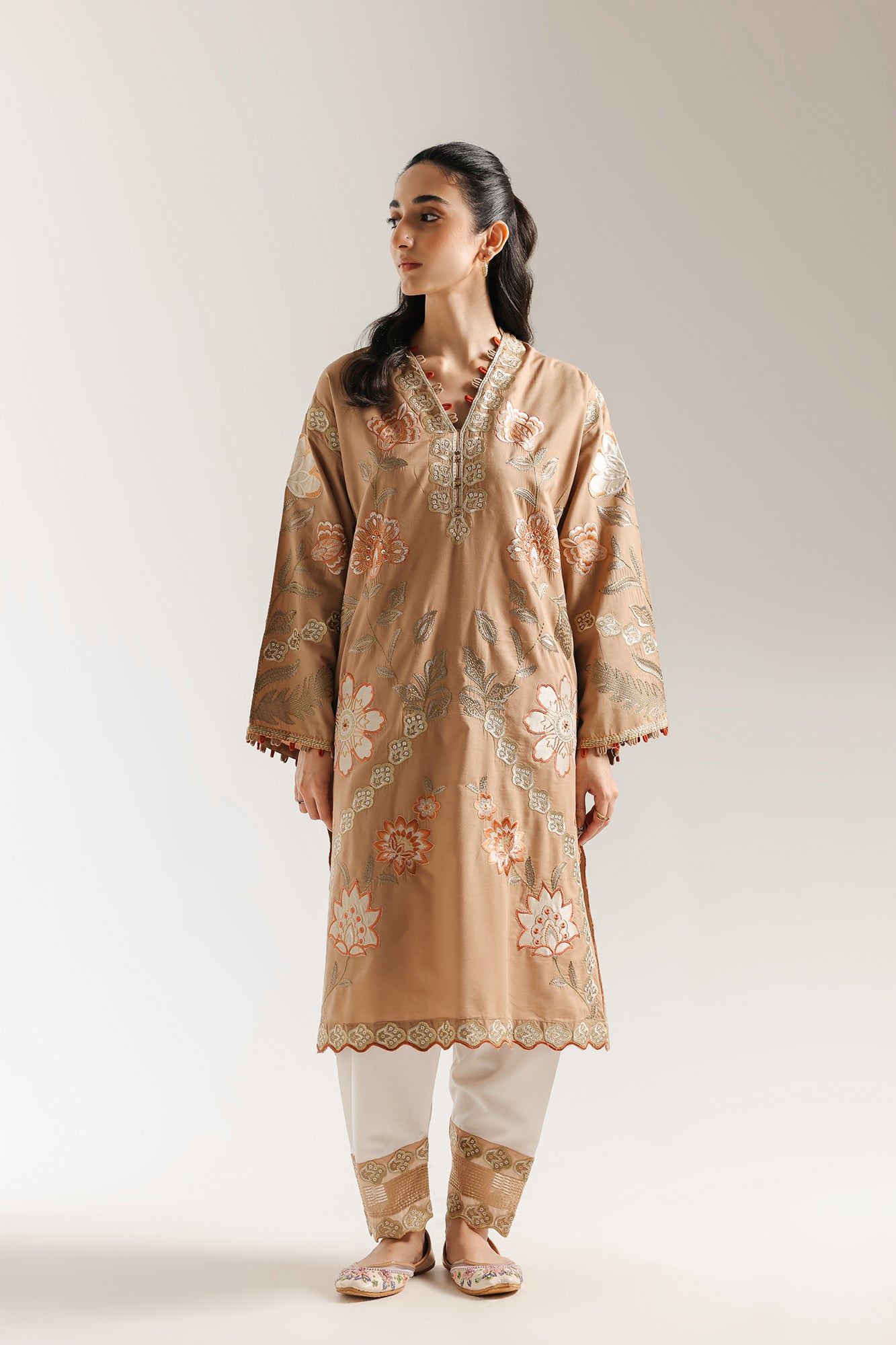 EMBROIDERED SUIT (E3496/103/329)