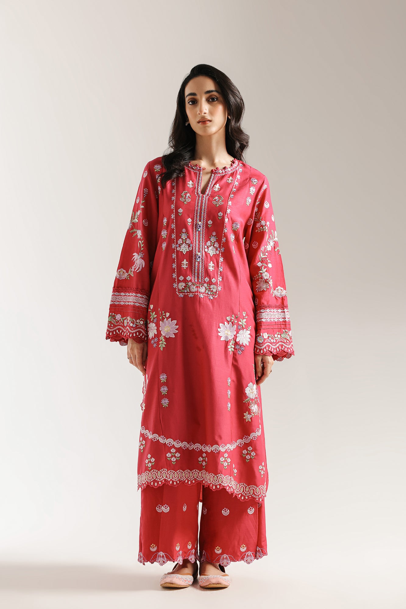 EMBROIDERED SUIT (E3512/103/407)