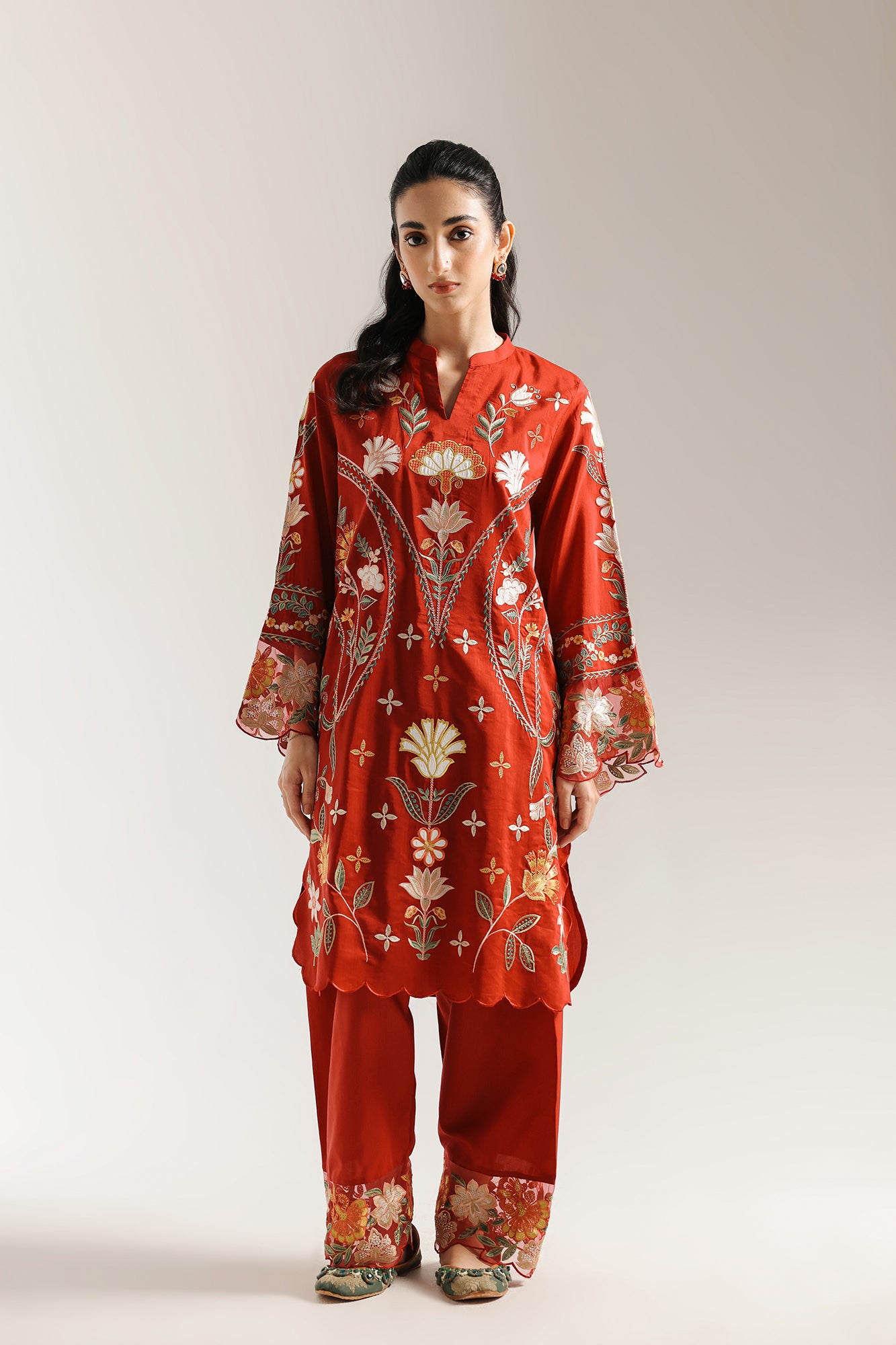 EMBROIDERED SUIT (E3517/103/307)