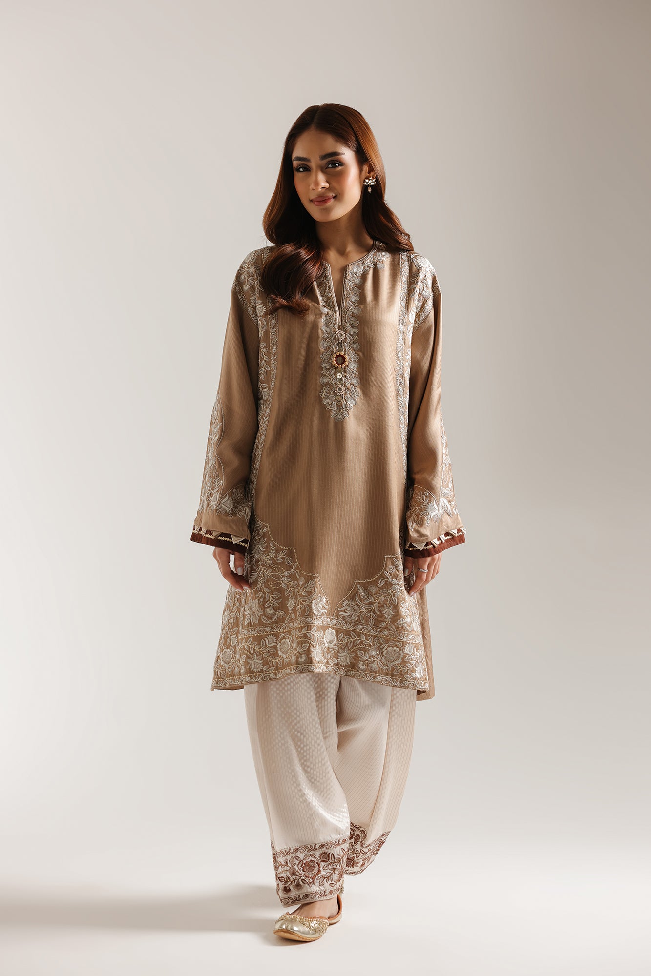 EMBROIDERED SUIT (E3524/103/007)