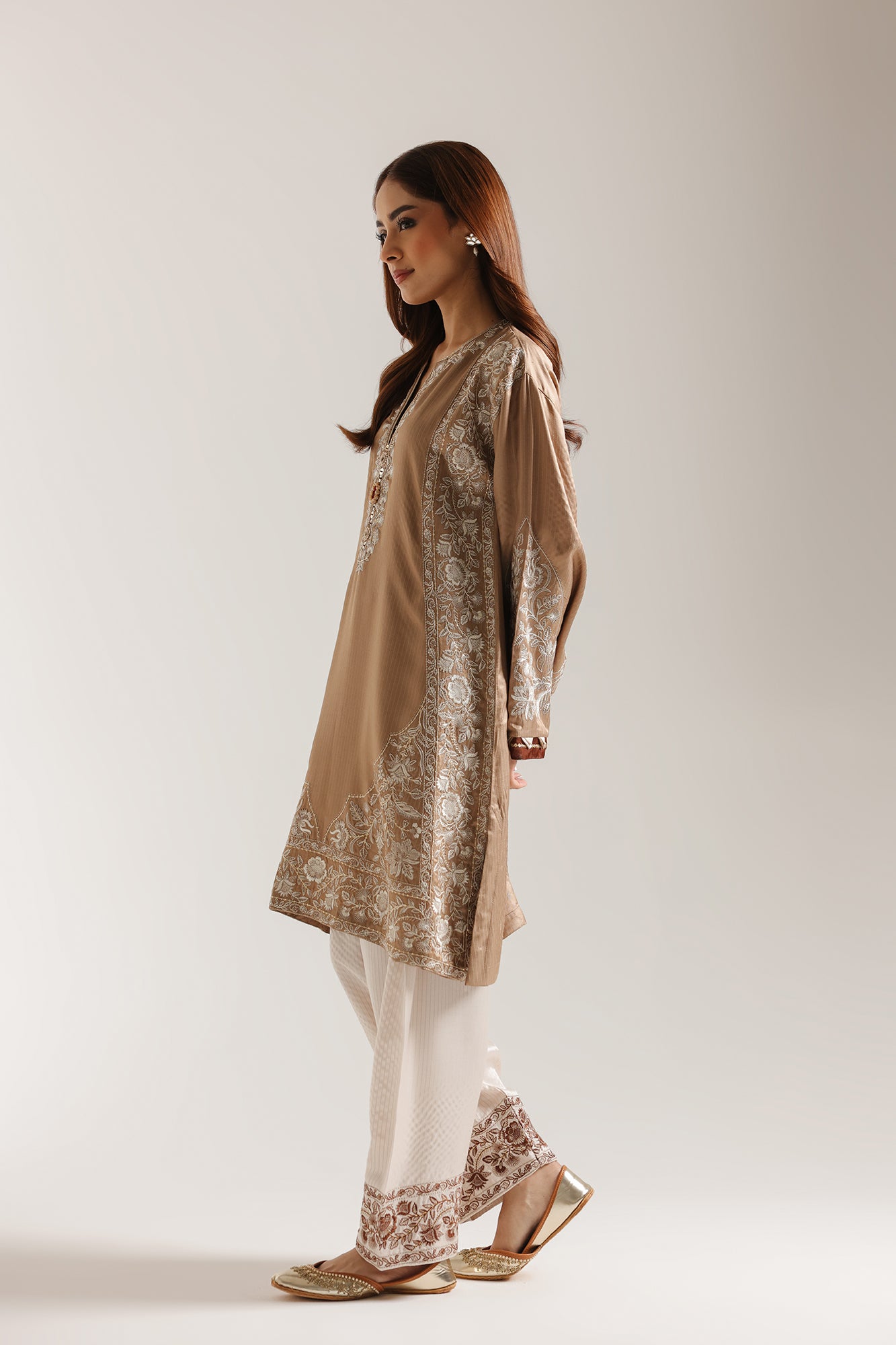 EMBROIDERED SUIT (E3524/103/007)