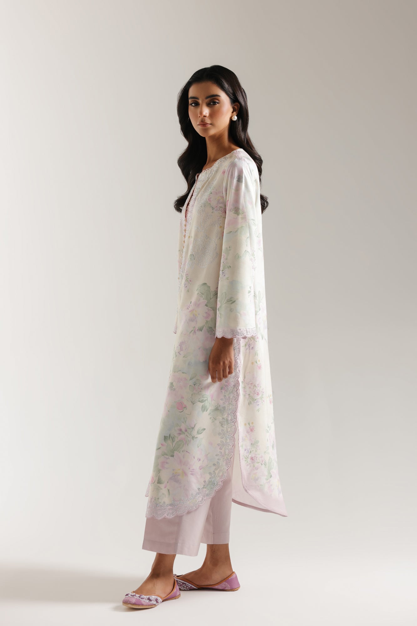 SUIT (E3610/103/004)