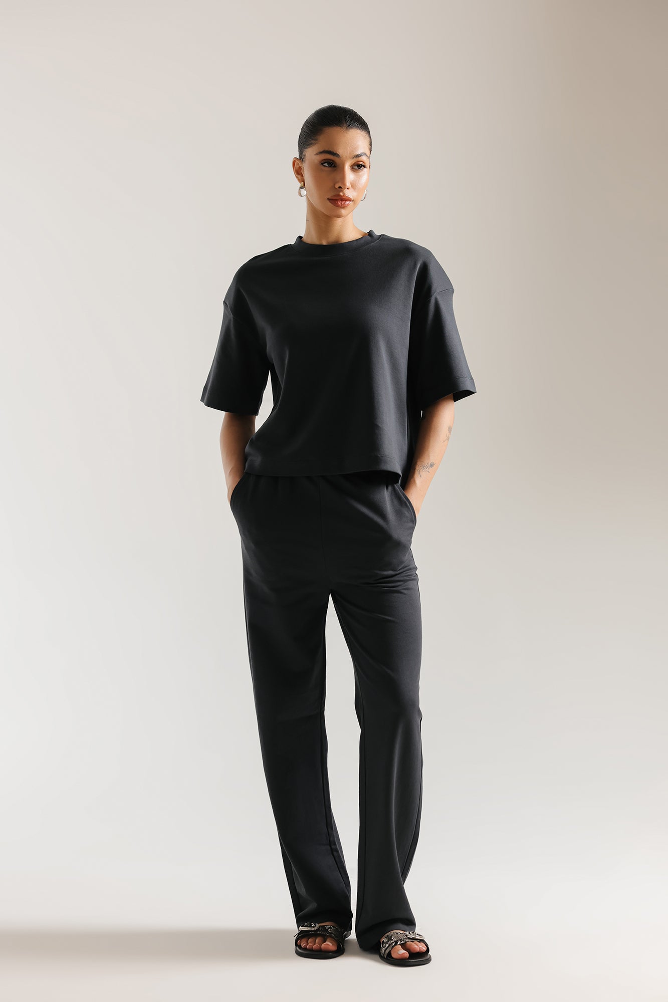 SUIT (E3620/108/906)