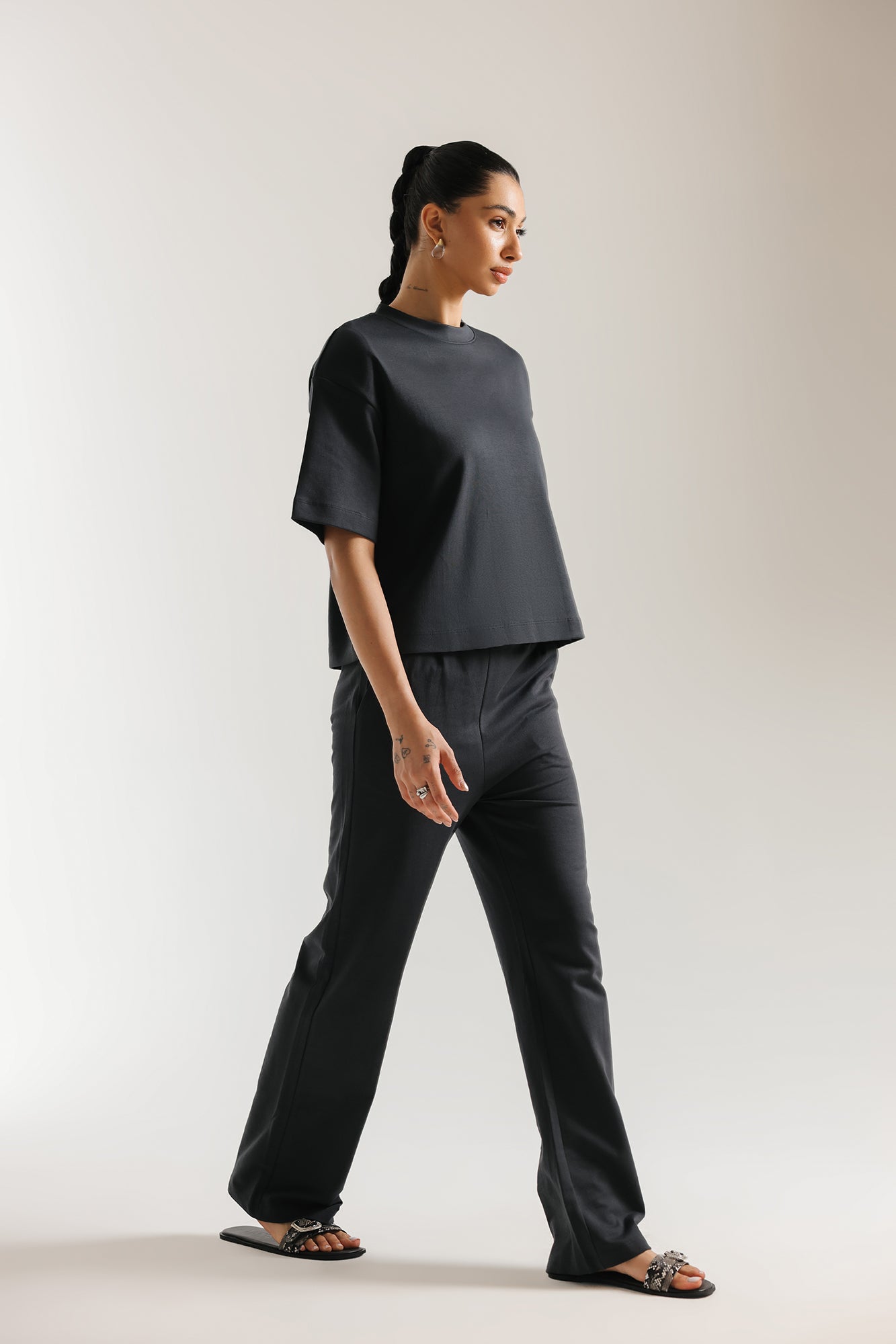 SUIT (E3630/108/906)