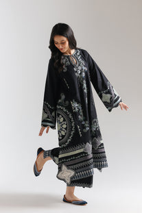 EMBROIDERED SUIT (E3633/103/902)