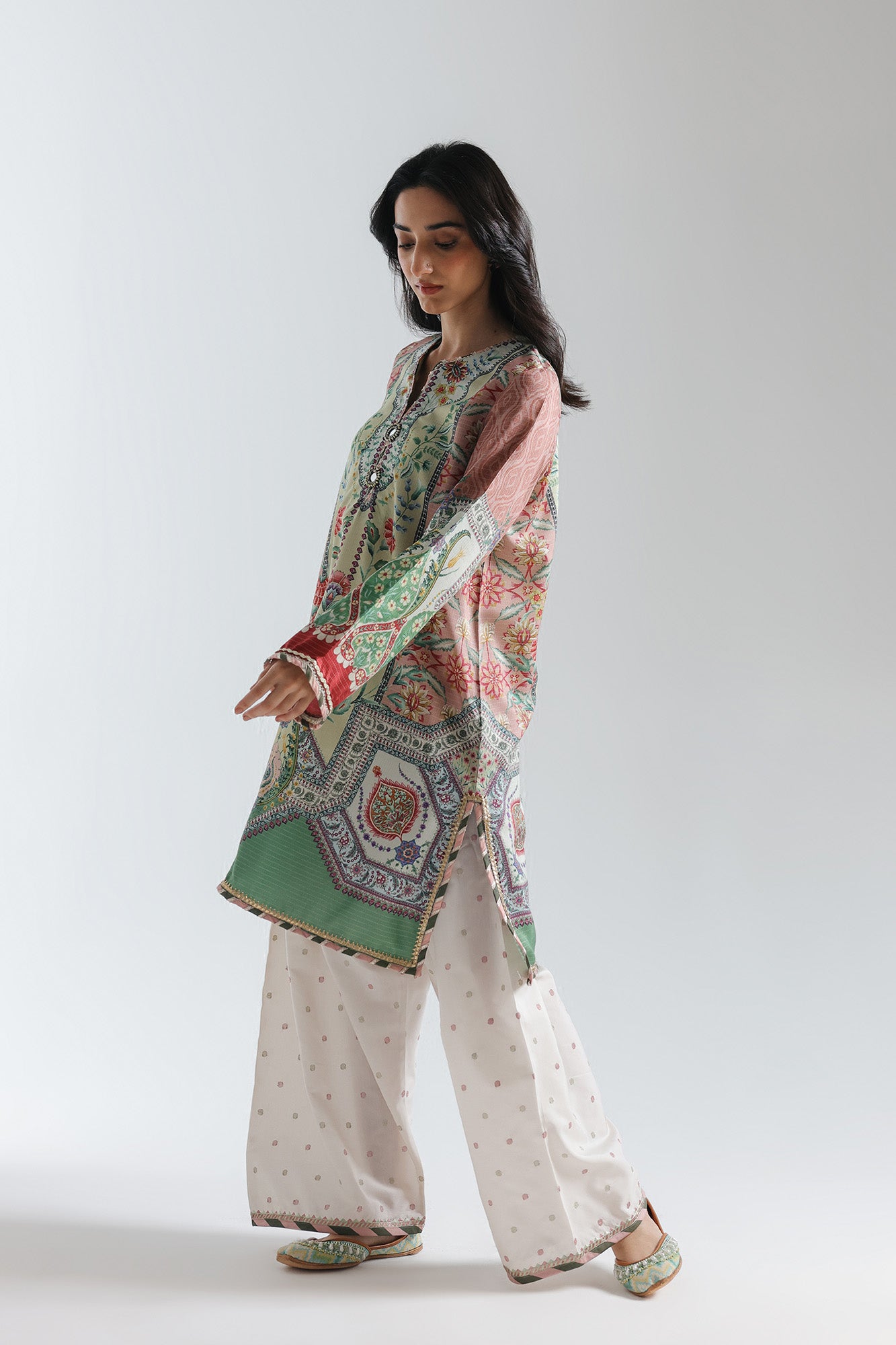 EMBROIDERED SUIT (E3640/103/719)