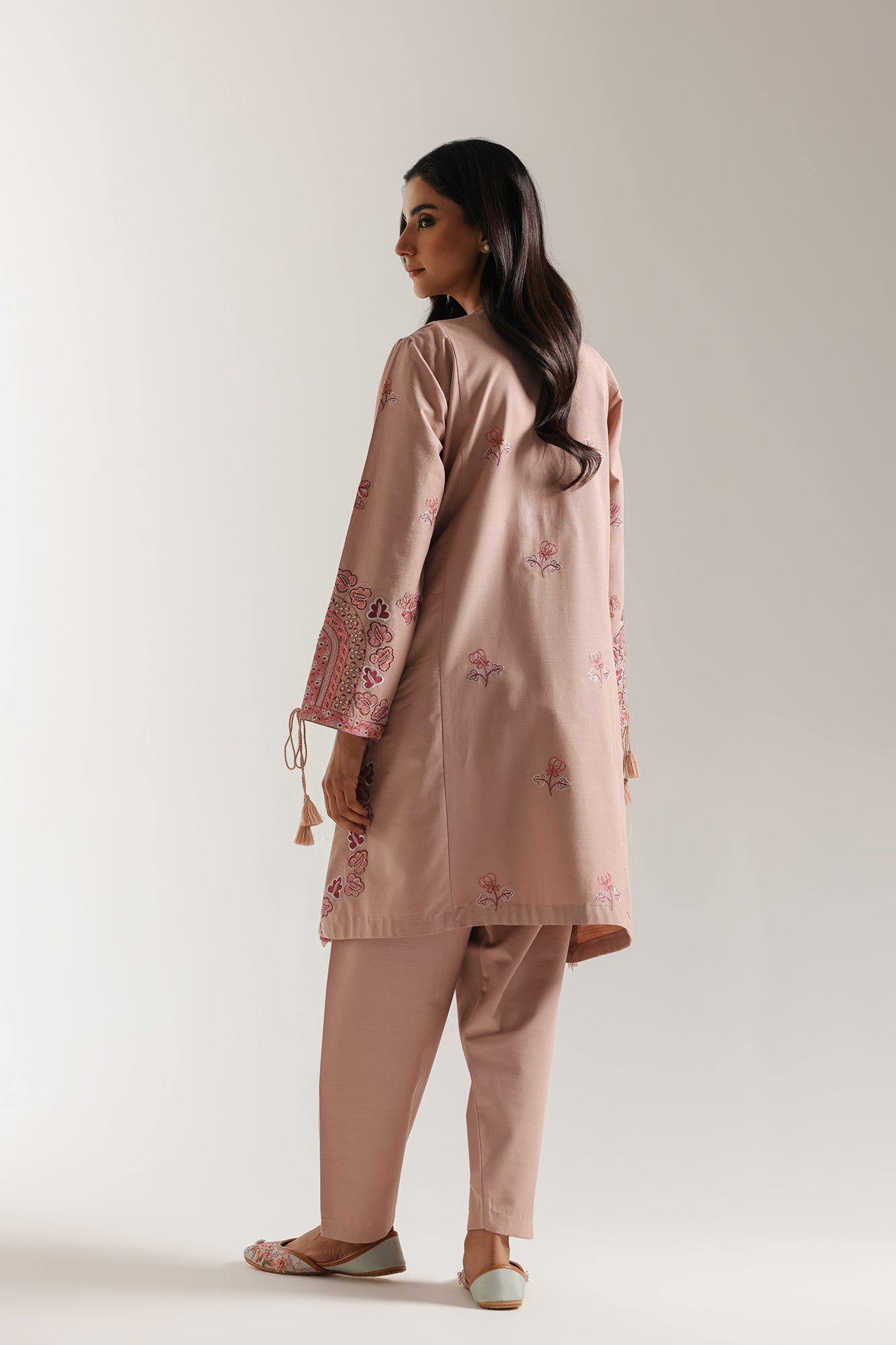 EMBROIDERED SUIT (E3678/103/808)