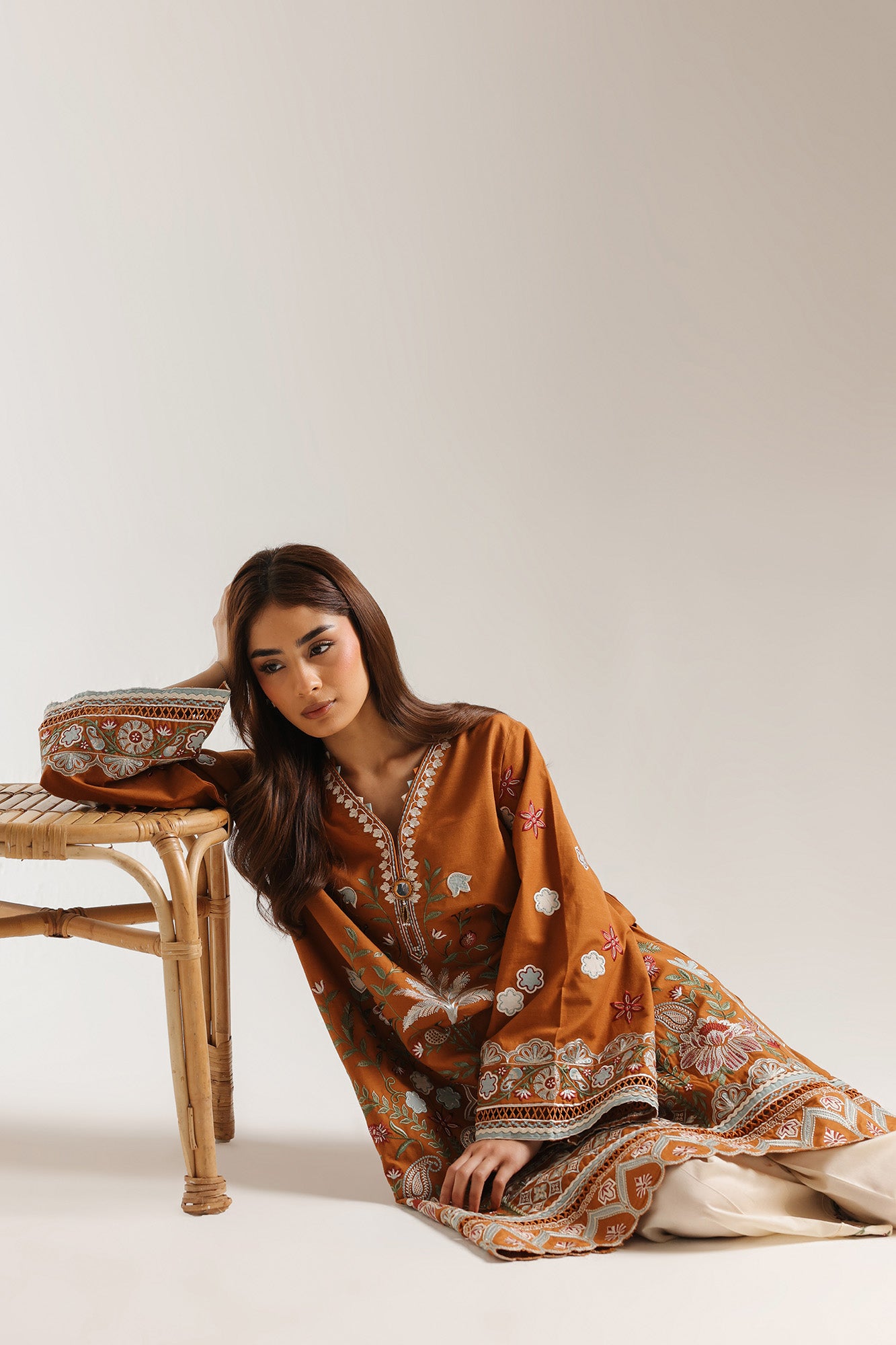 EMBROIDERED SUIT (E3680/103/220)