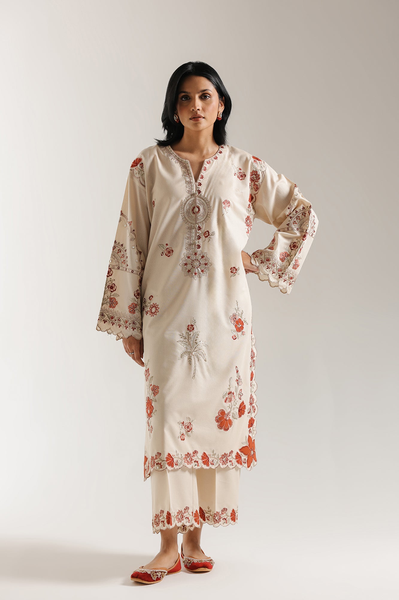 EMBROIDERED SUIT (E3693/103/004)