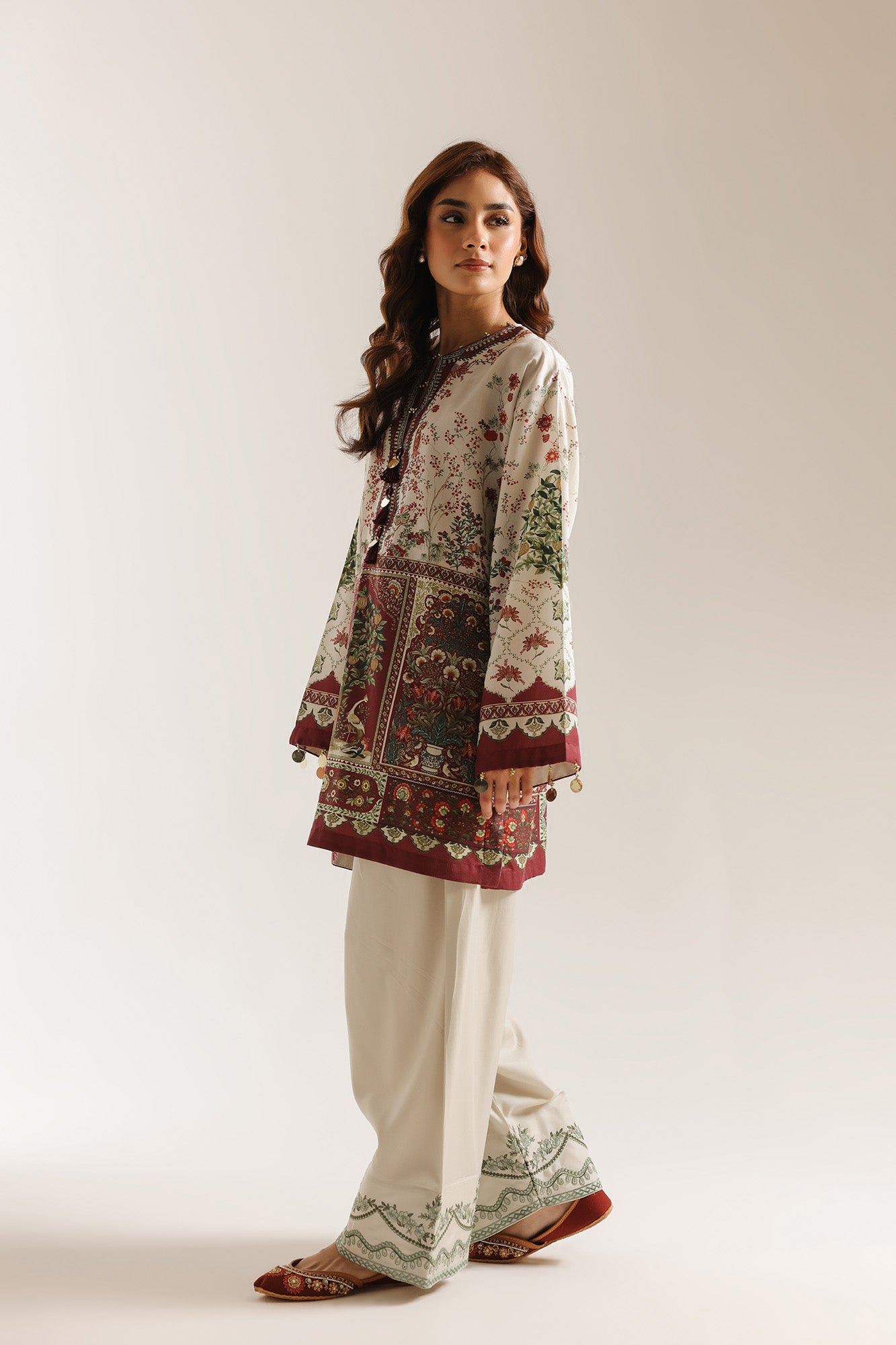 EMBROIDERED SUIT (E3701/103/129)