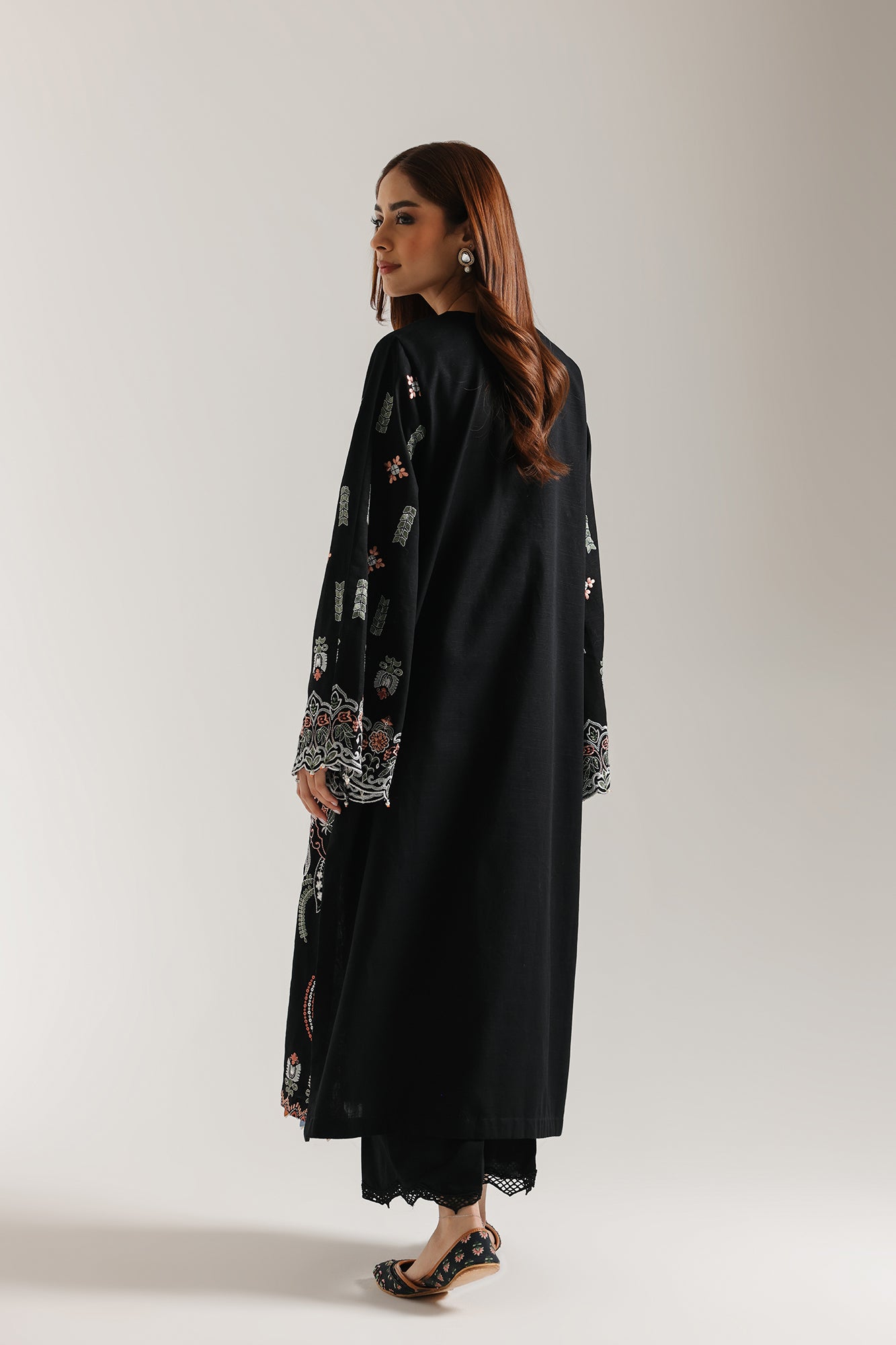 EMBROIDERED SUIT (E3712/103/901)